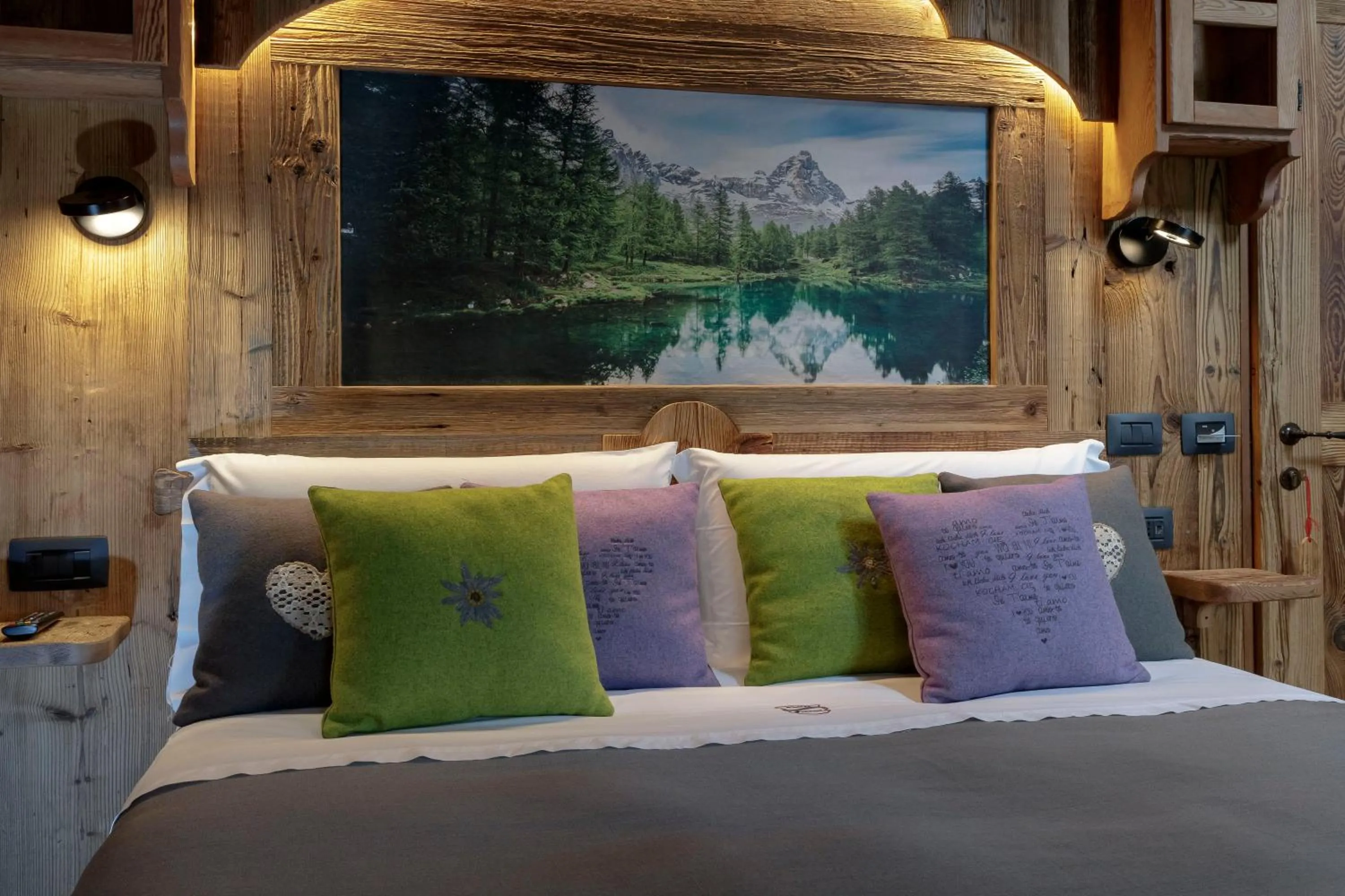 Bedroom, Bed in Francois Boutique Rooms - Matterhorn Retreat & SPA in Cervinia