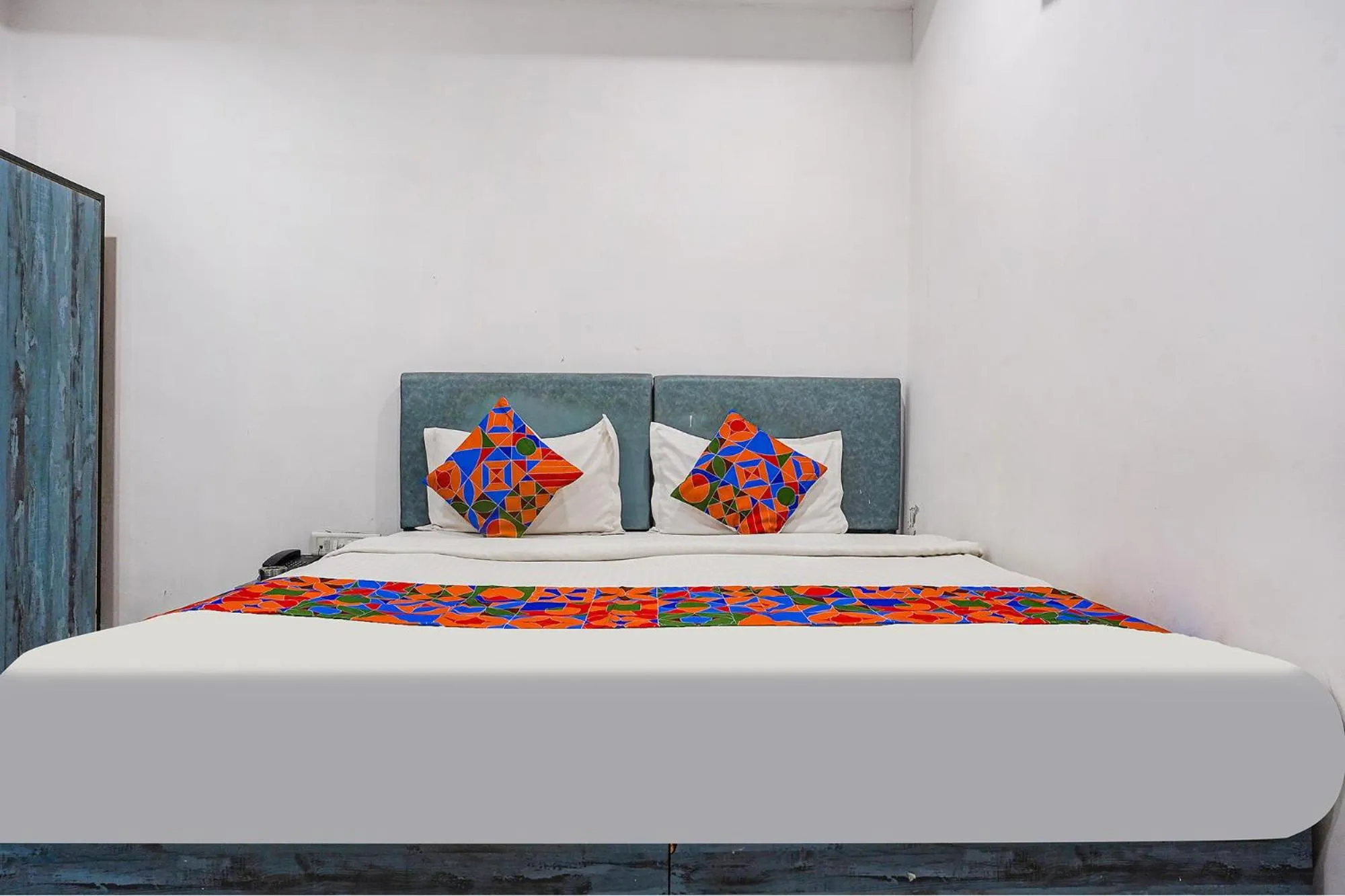 Bed in Via Gauri Shree