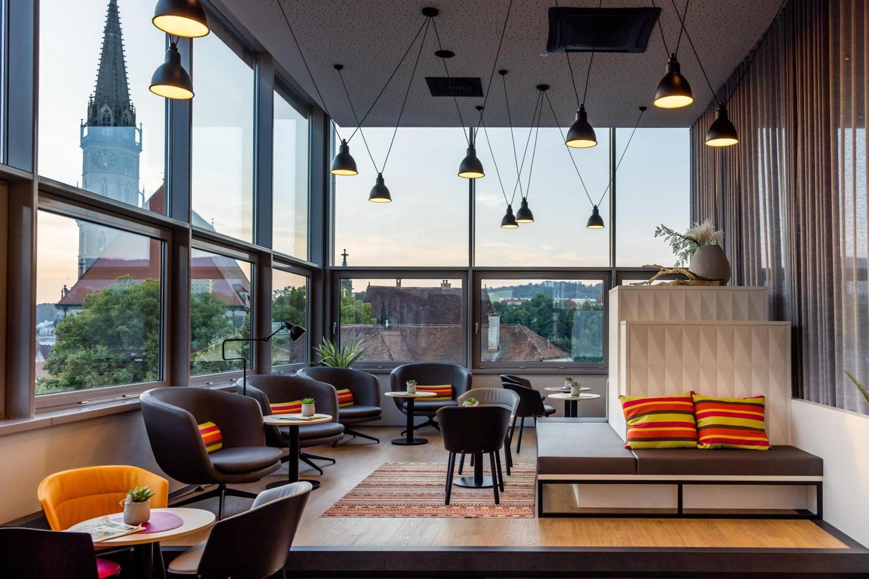 Lobby or reception in harry's home Steyr hotel & apartments