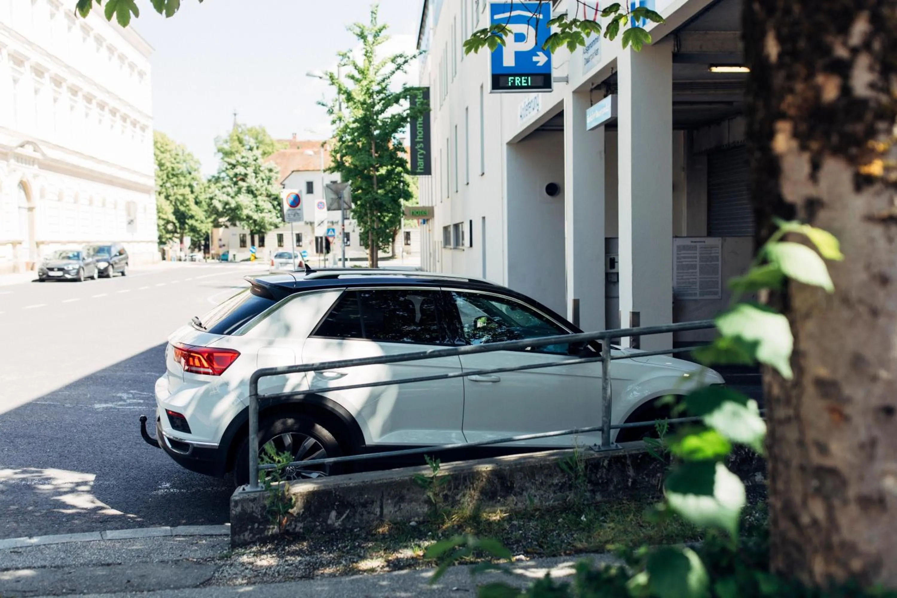 Property building in harry's home Steyr hotel & apartments