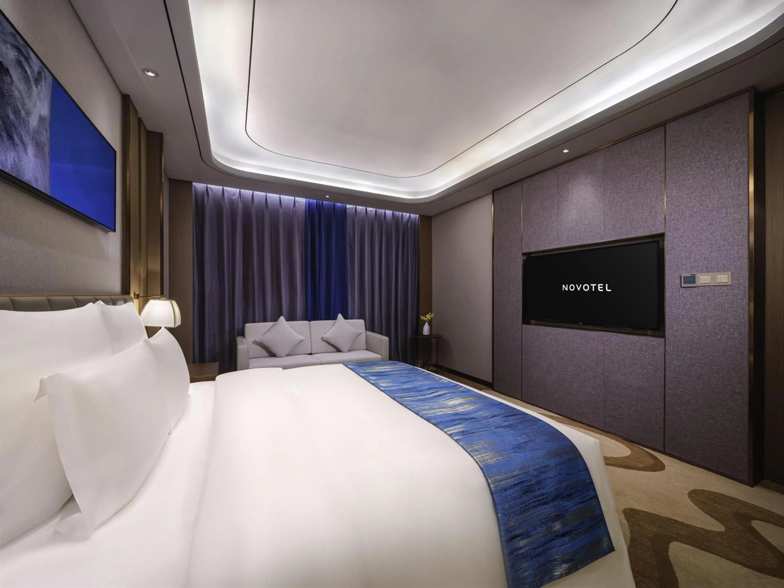 Bedroom, Bed in Novotel Changsha International Exhibition Center
