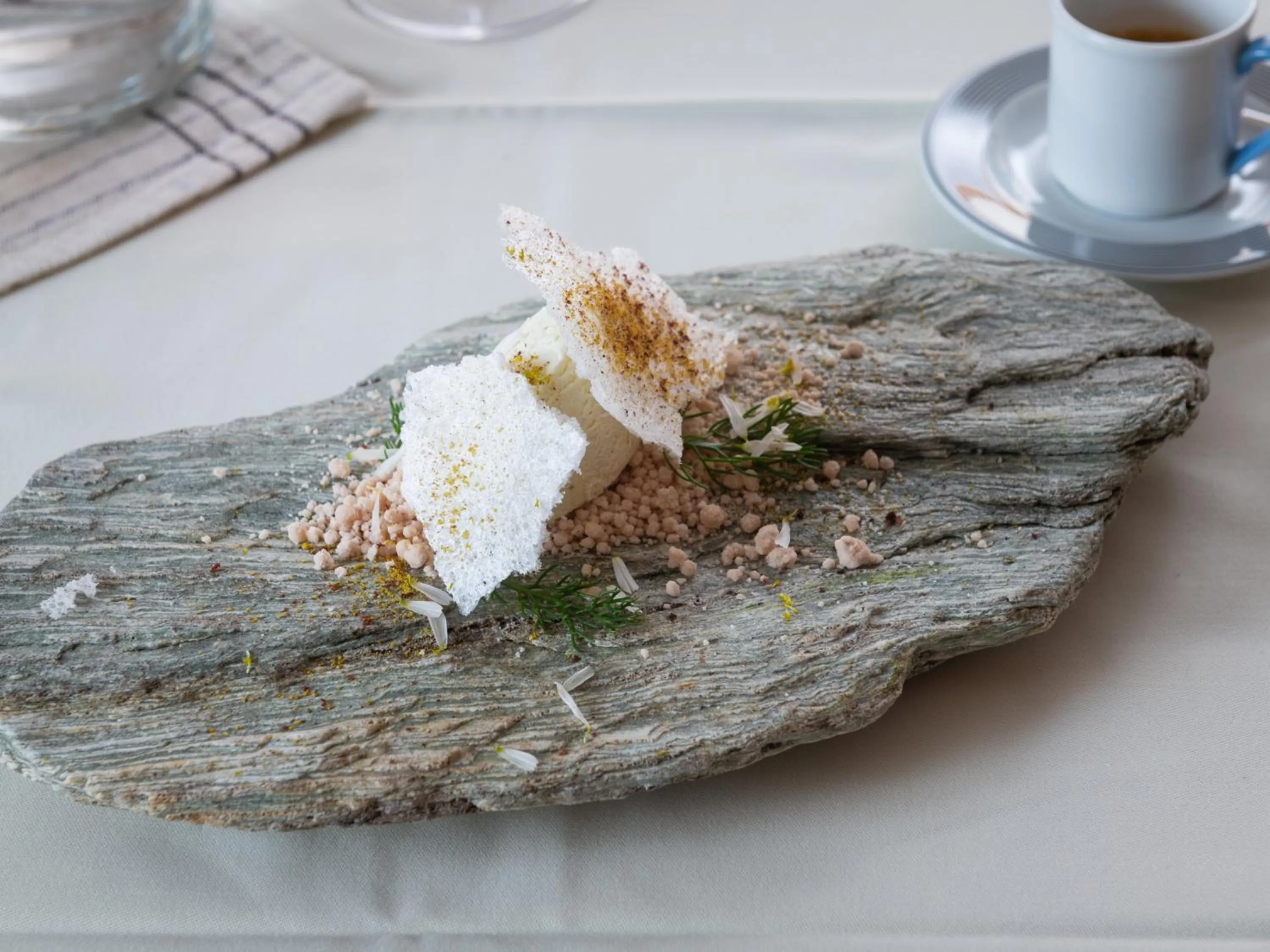 Food in Hotel Chesa Pool