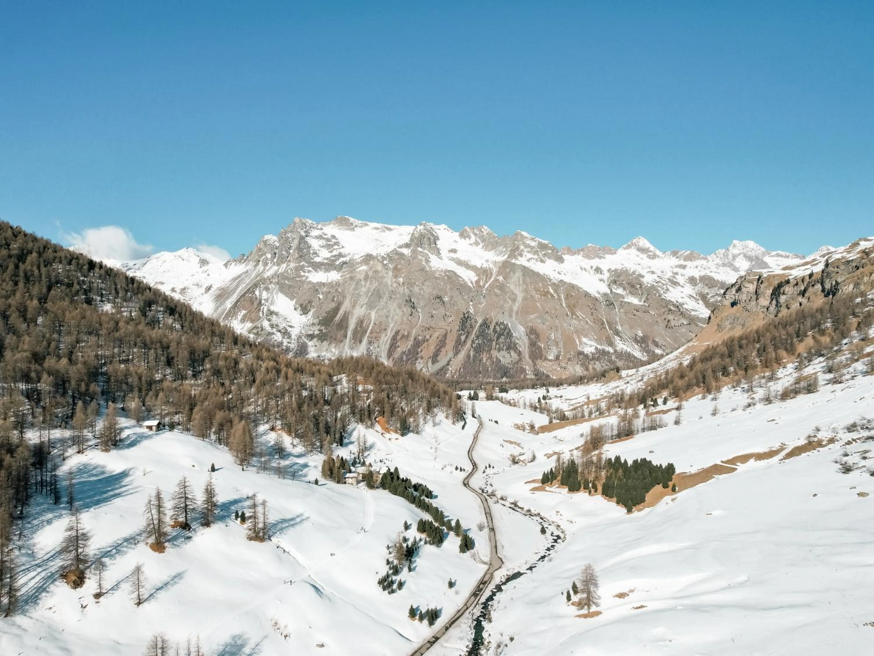 Natural landscape in Hotel Chesa Pool