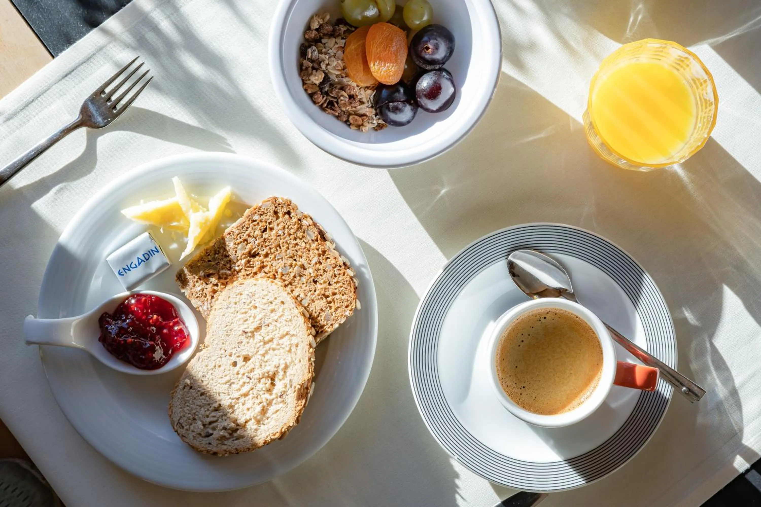 Food in Hotel Chesa Pool