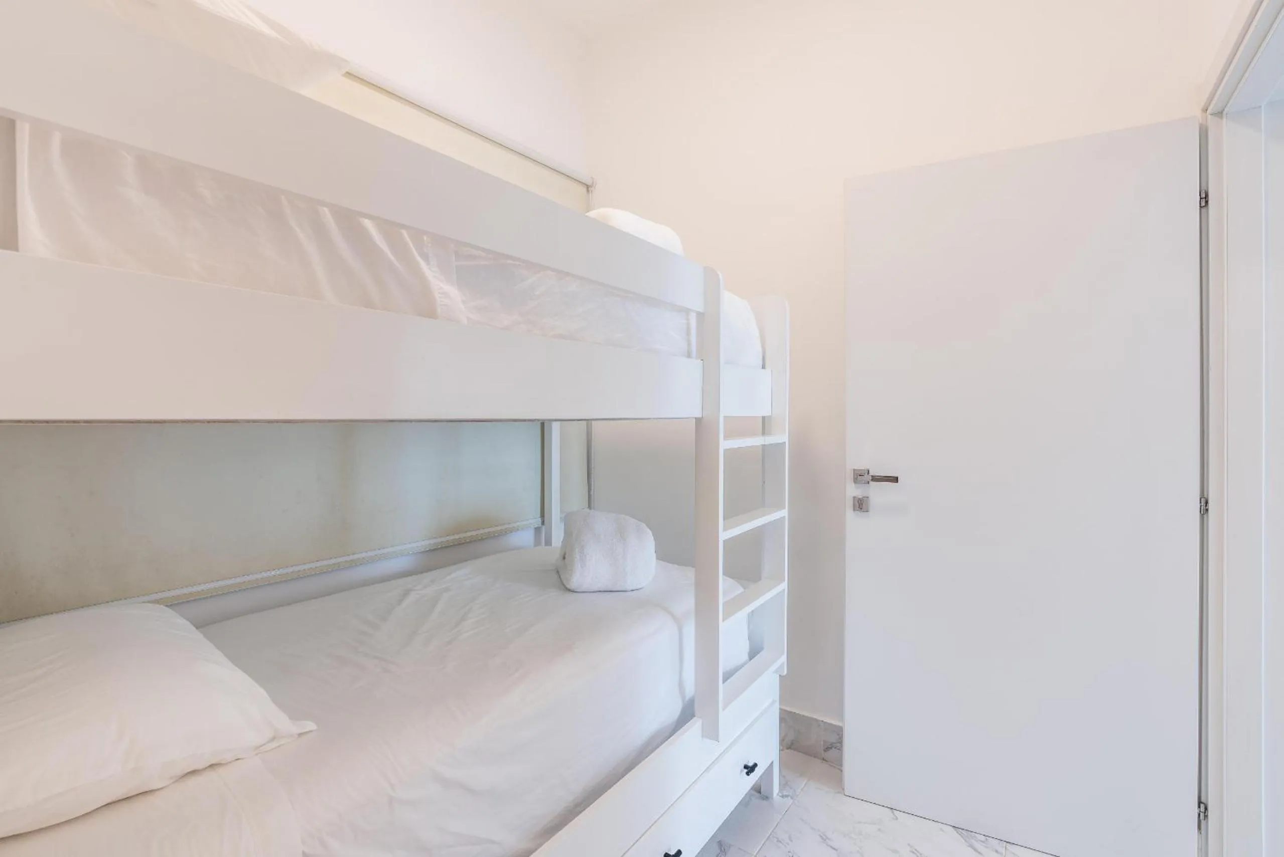 Bed in Playa Bonita Amazing Condo at Lake View