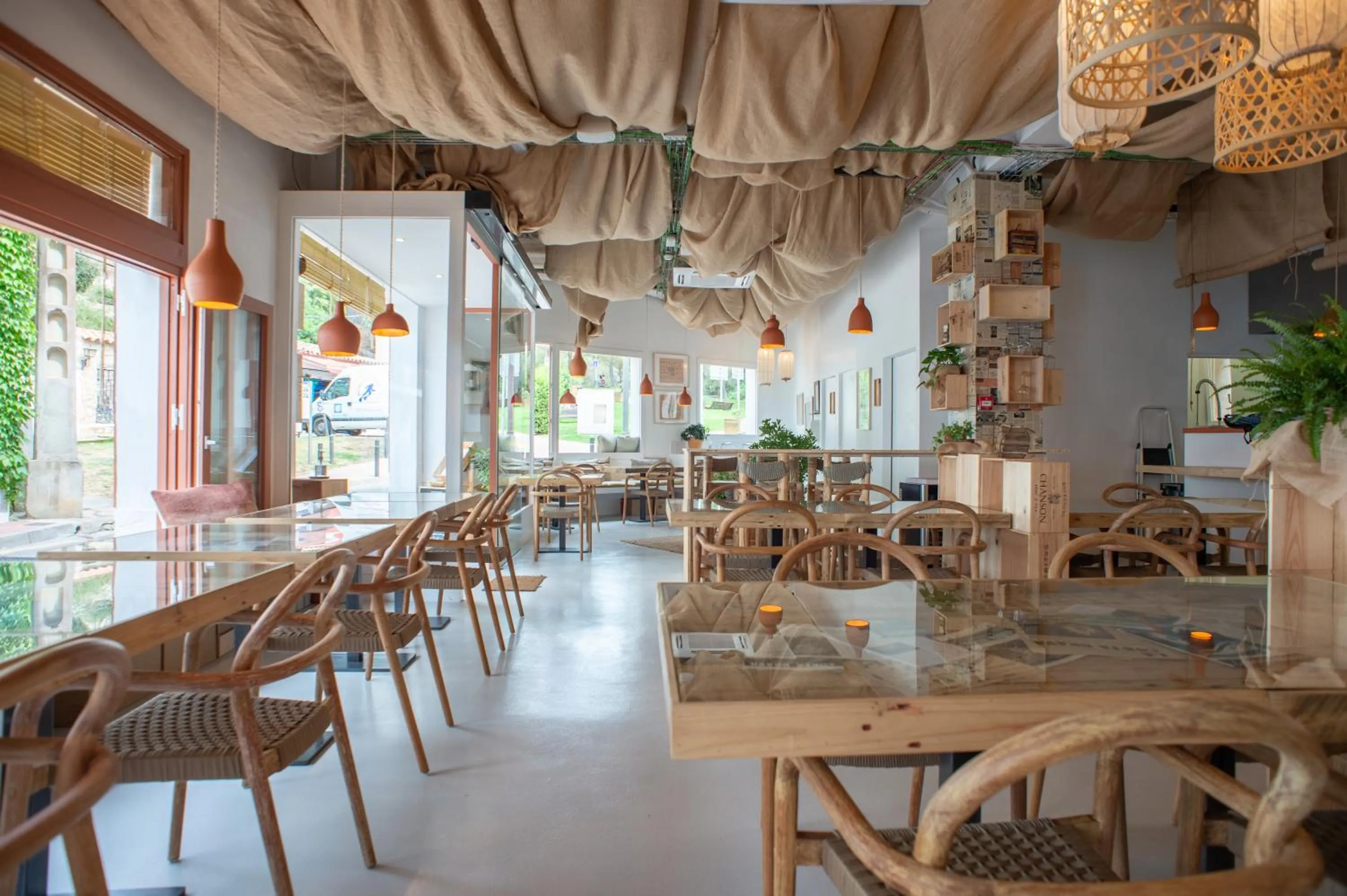 Restaurant/places to eat in Hostal Sa Teula