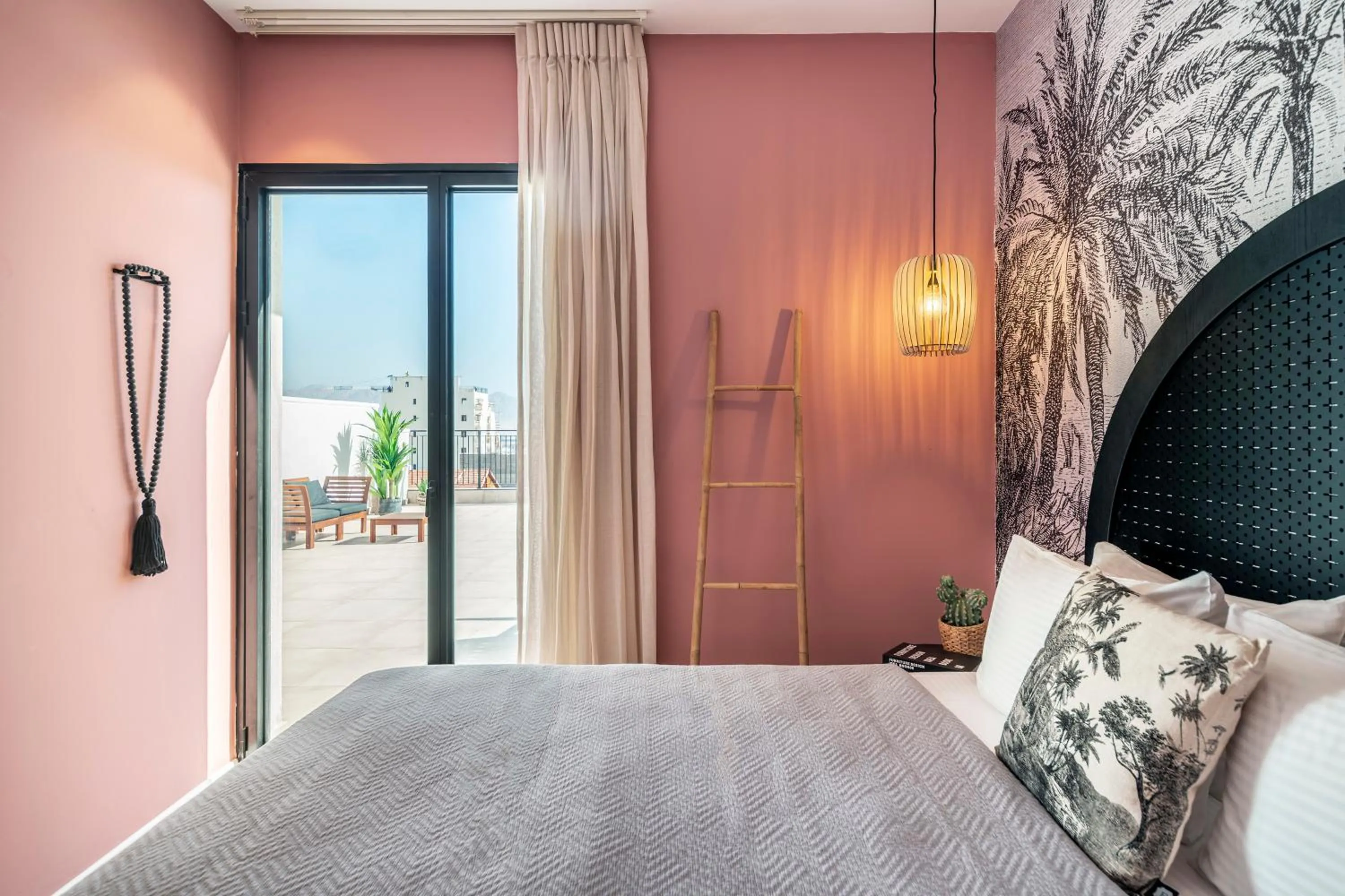 Bed in Mr. Soof - By TLV2GO