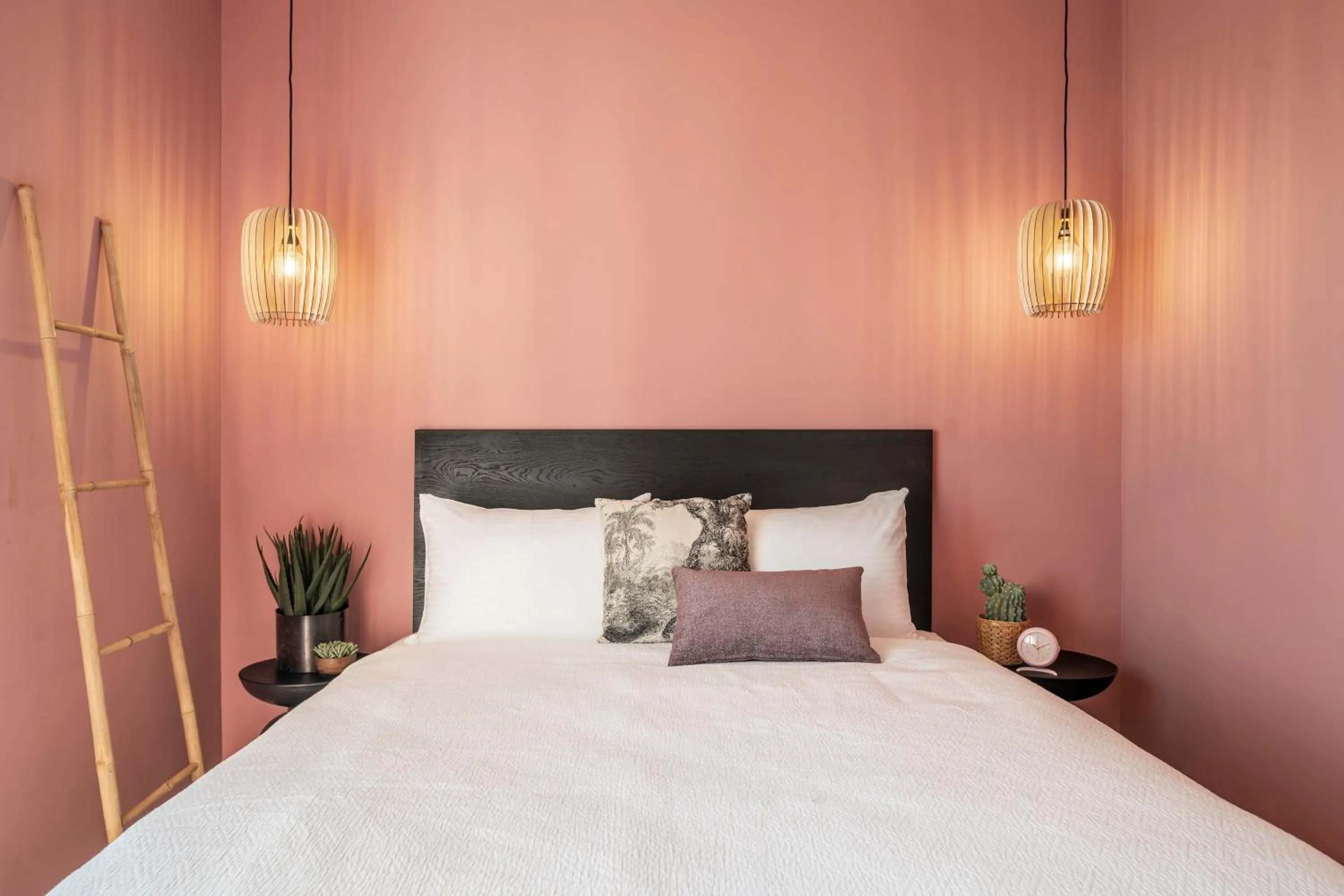 Bed in Mr. Soof - By TLV2GO