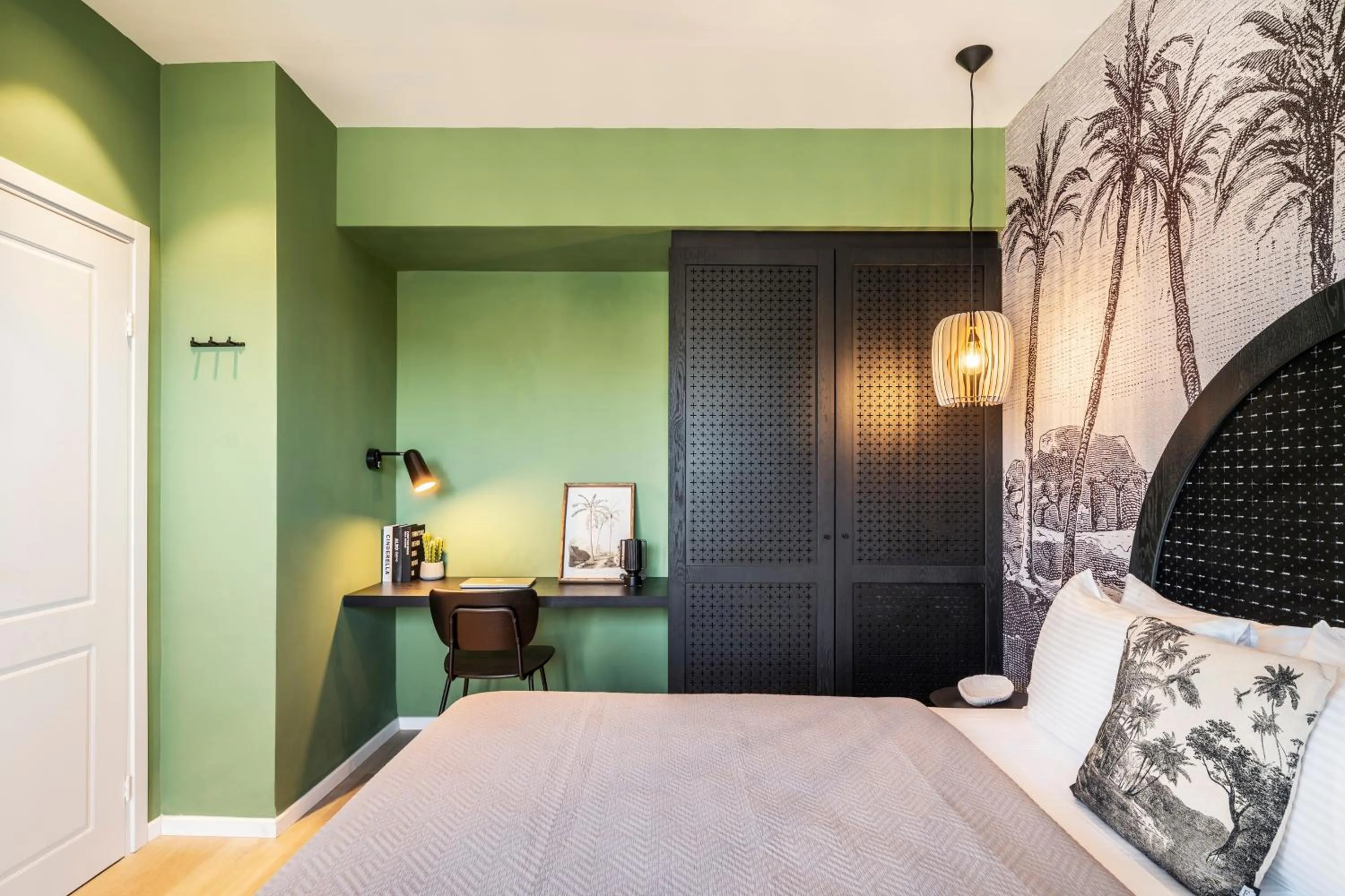 Bedroom, Bed in Mr. Soof - By TLV2GO