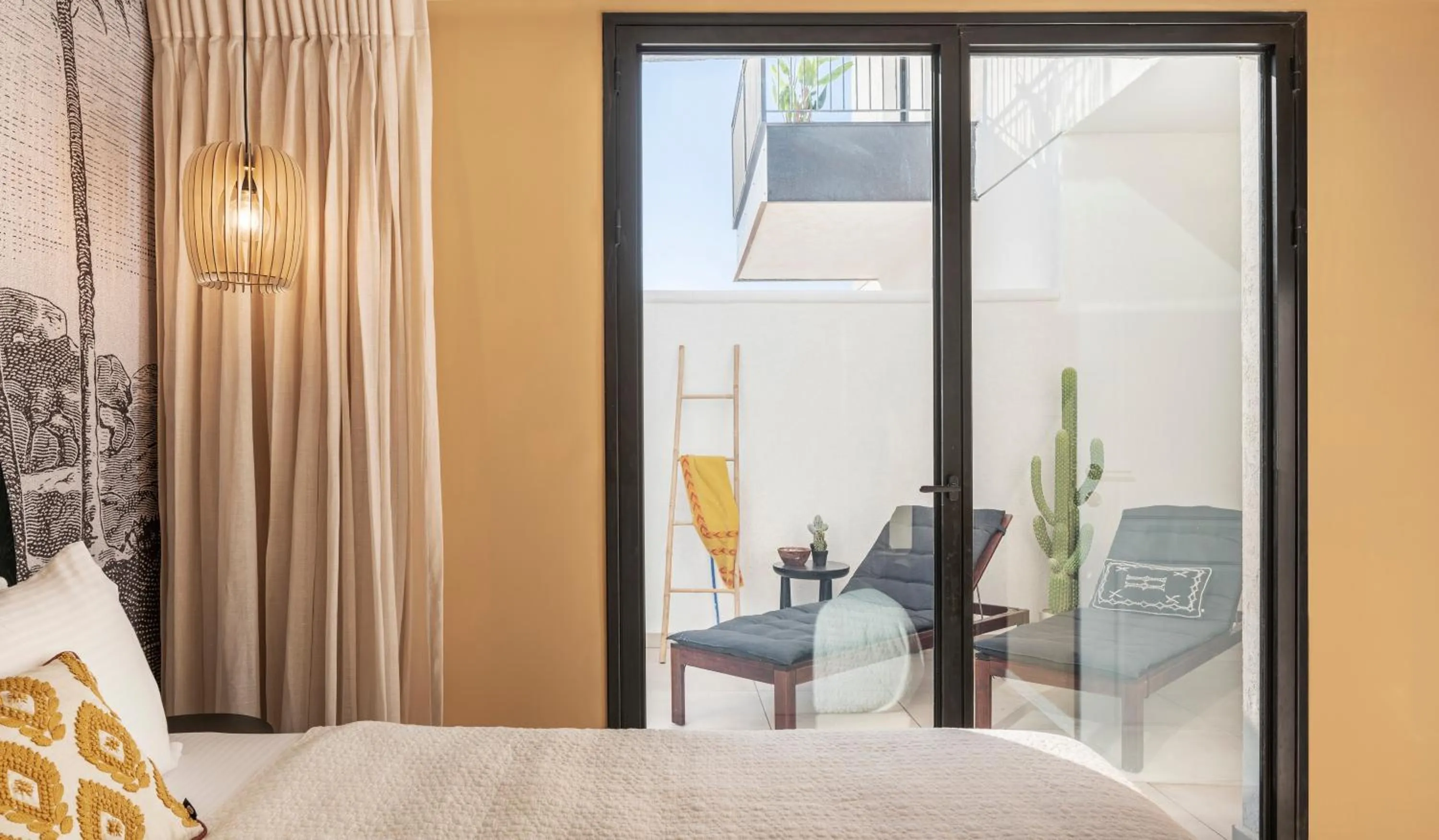 Bed in Mr. Soof - By TLV2GO