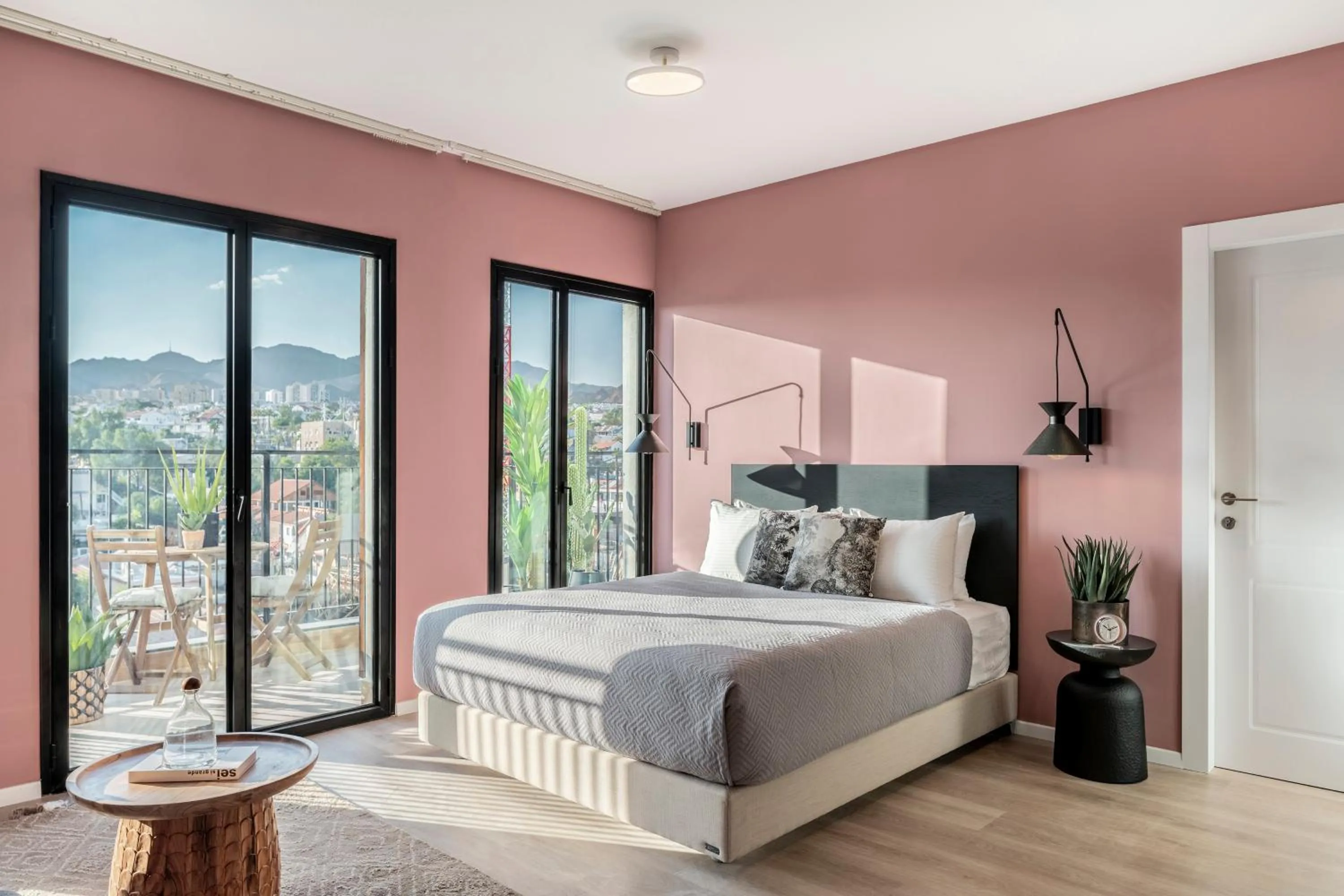 Bedroom, Bed in Mr. Soof - By TLV2GO