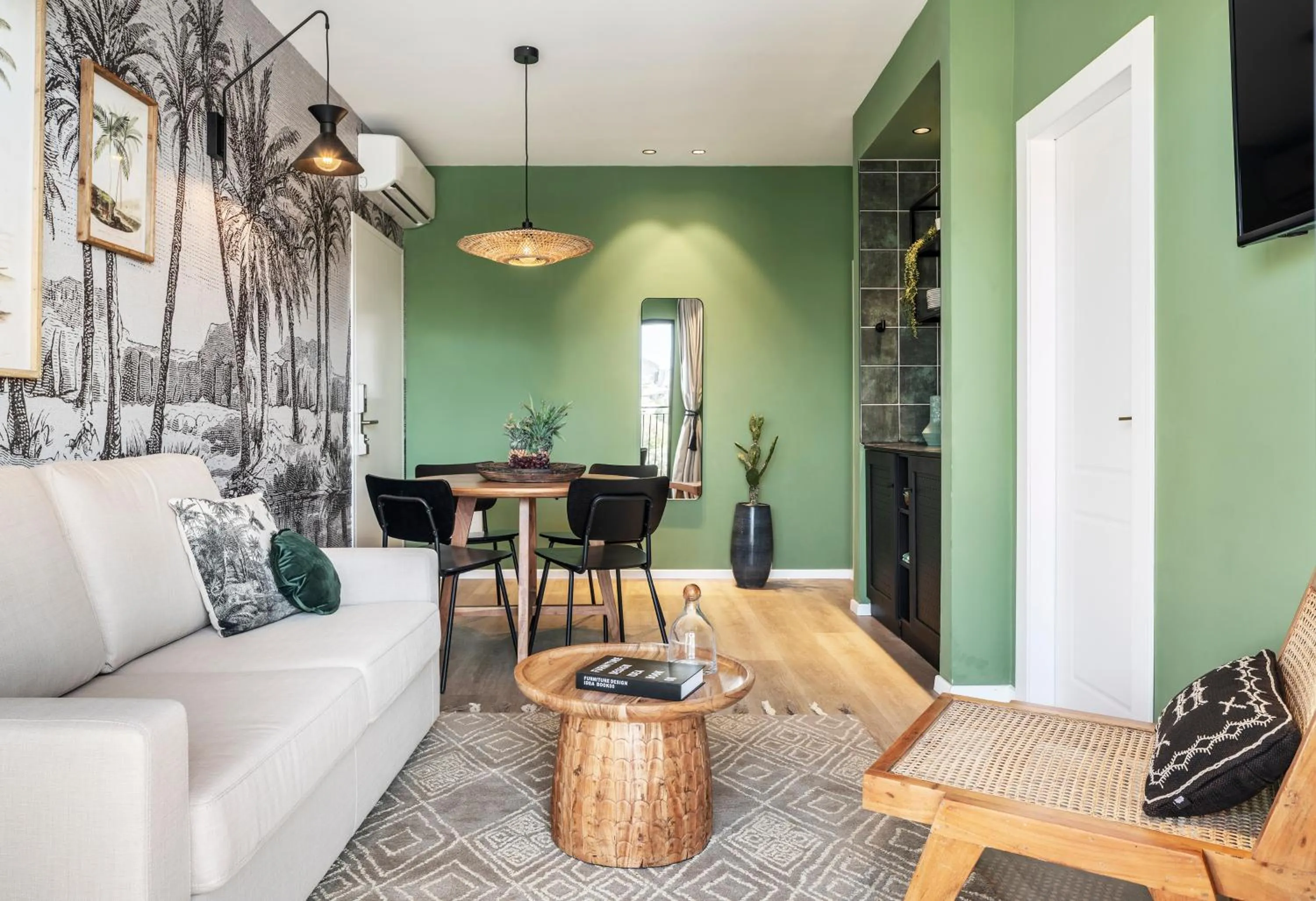 Living room in Mr. Soof - By TLV2GO