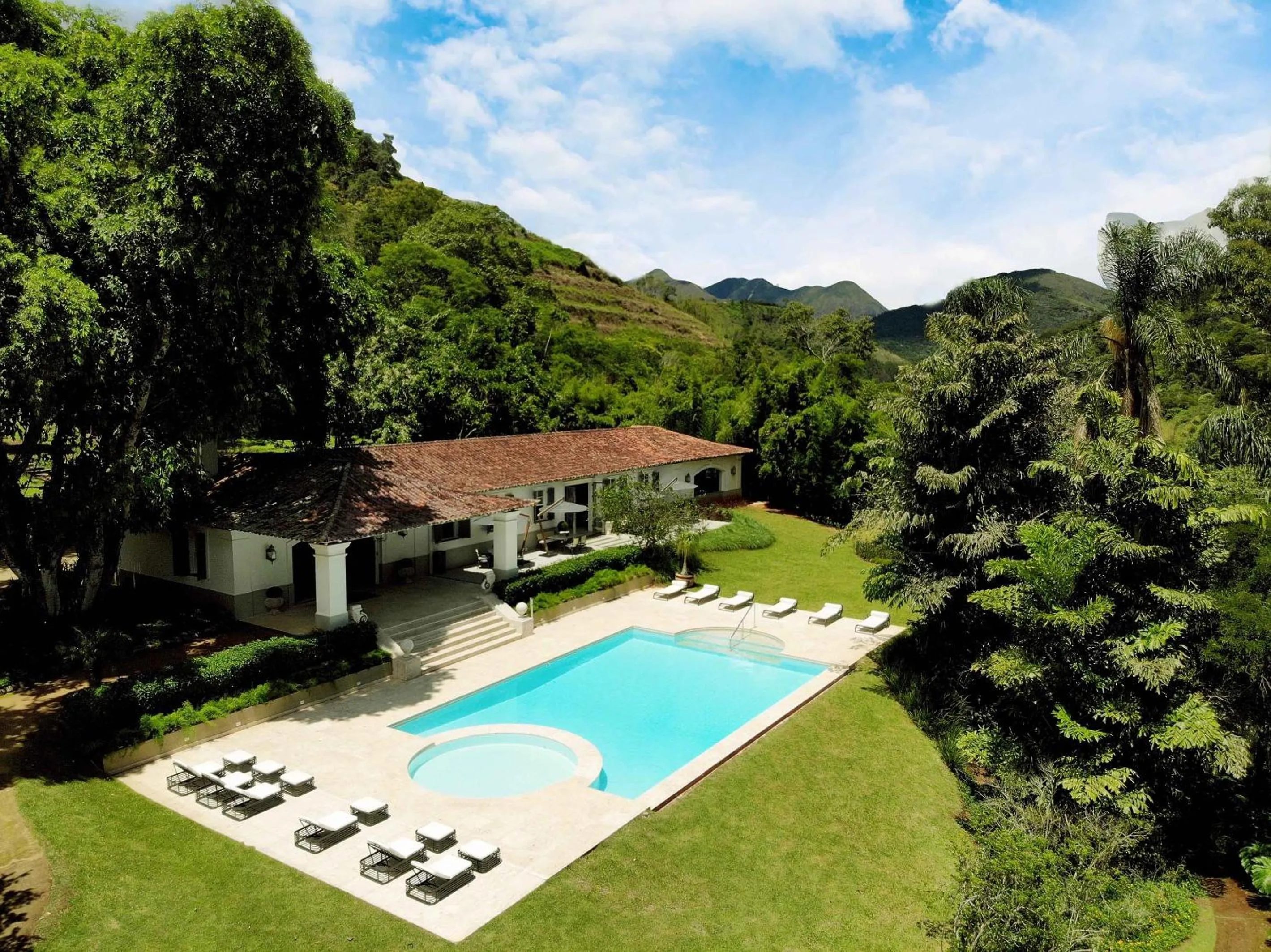 Swimming pool in Casa Marambaia Hotel