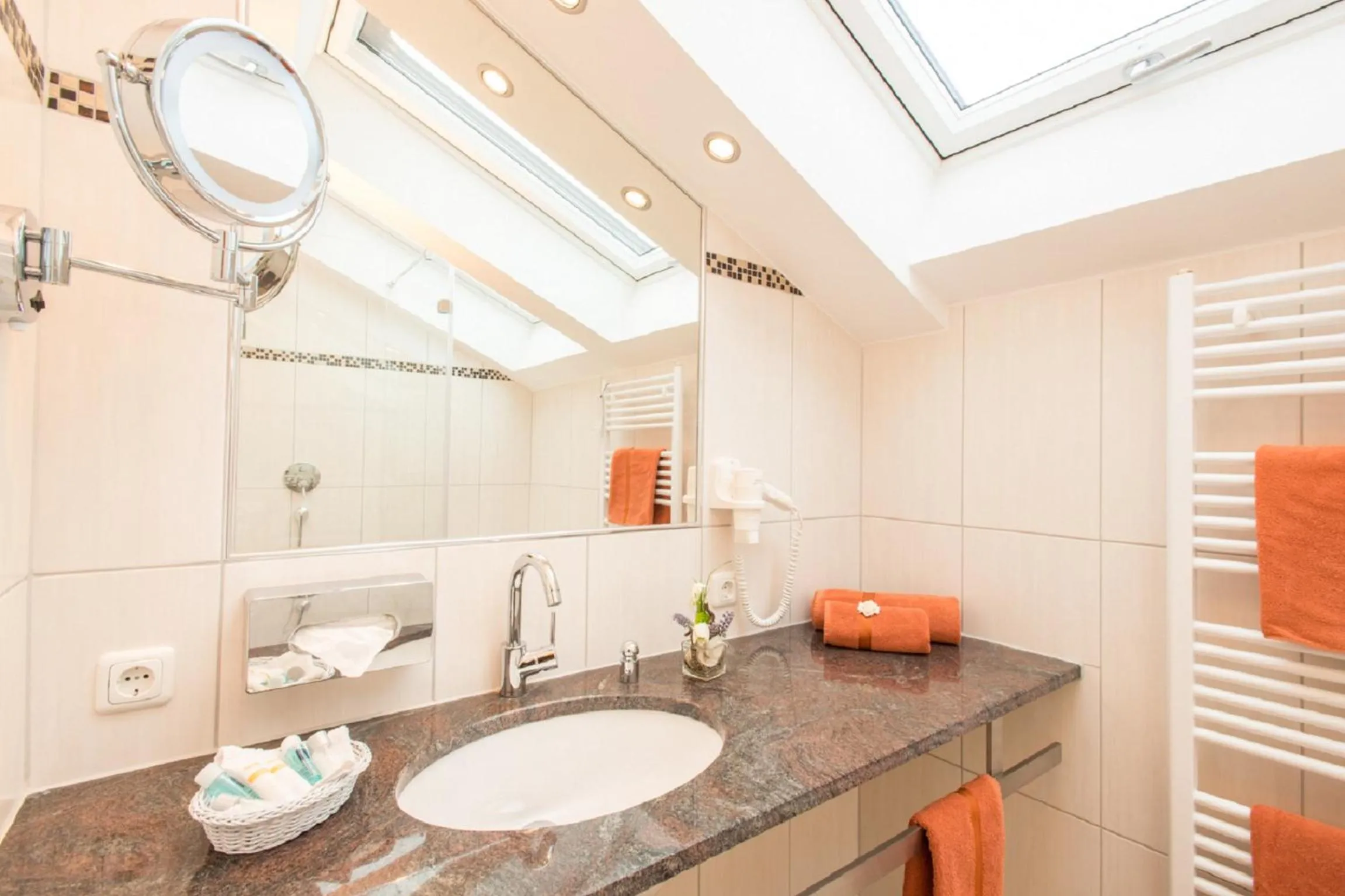 Shower in Hotel Alpspitz B&B