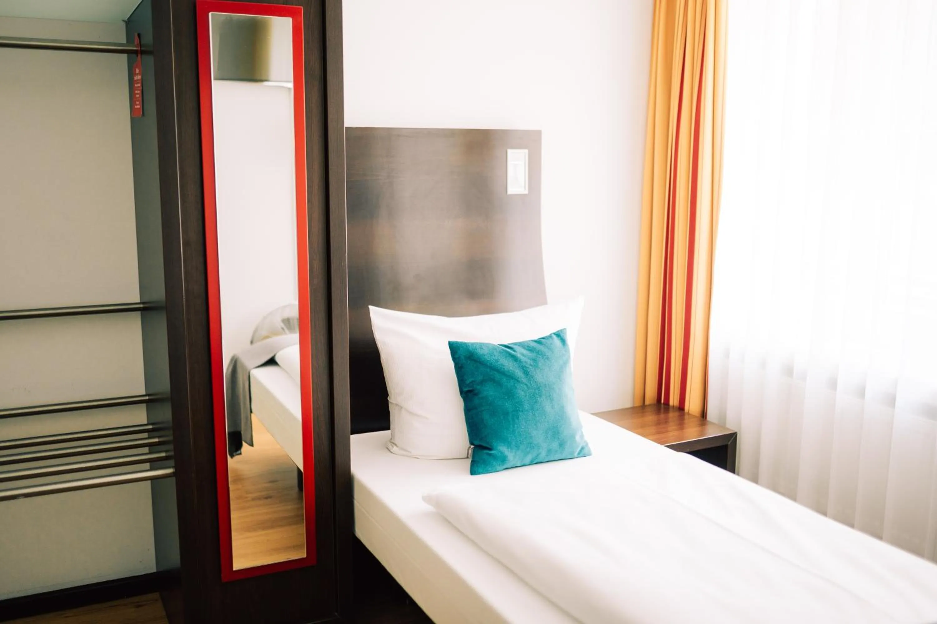 Bedroom, Bed in DämeritzSeehotel