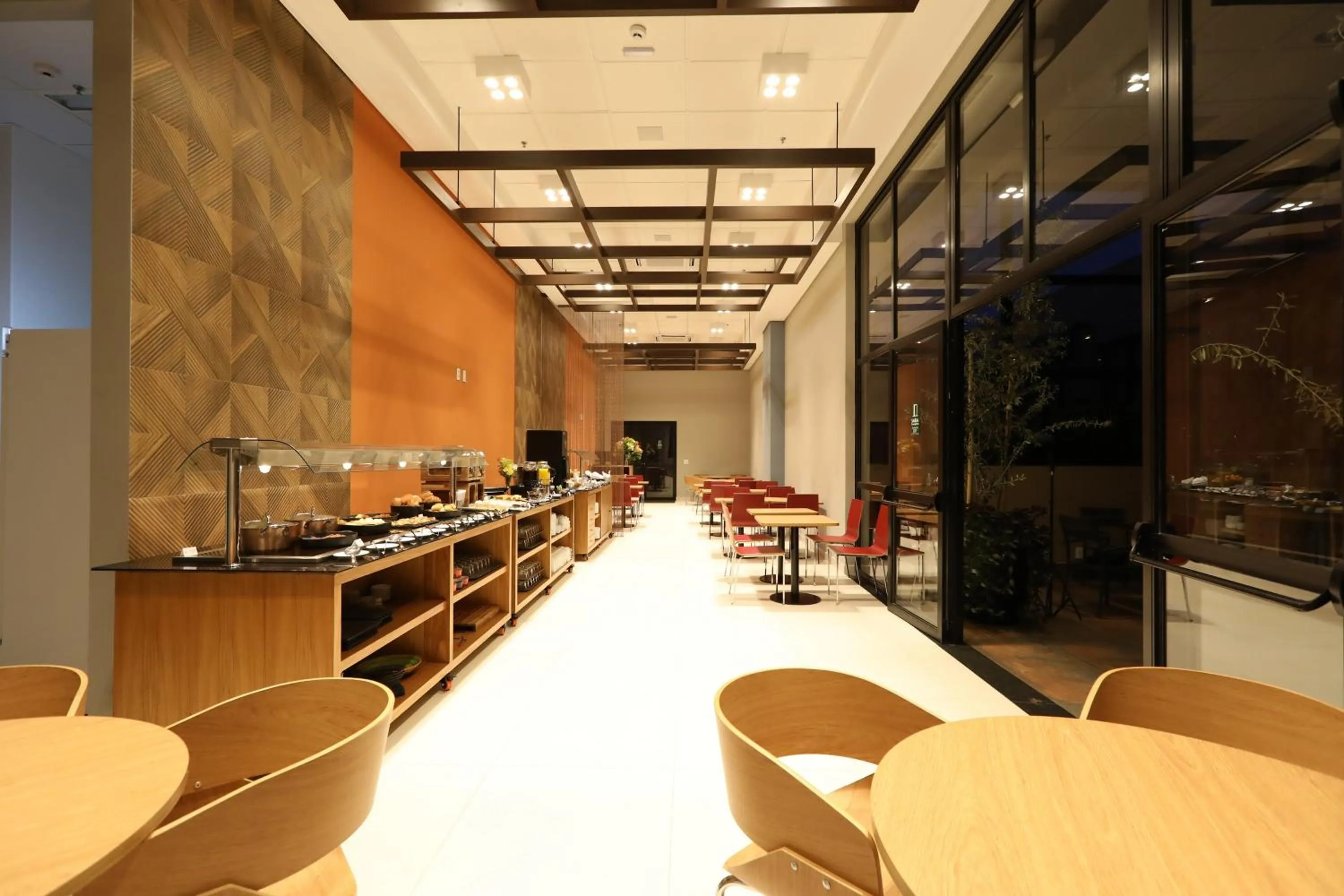 Restaurant/places to eat in Comfort Suites São José do Rio Preto