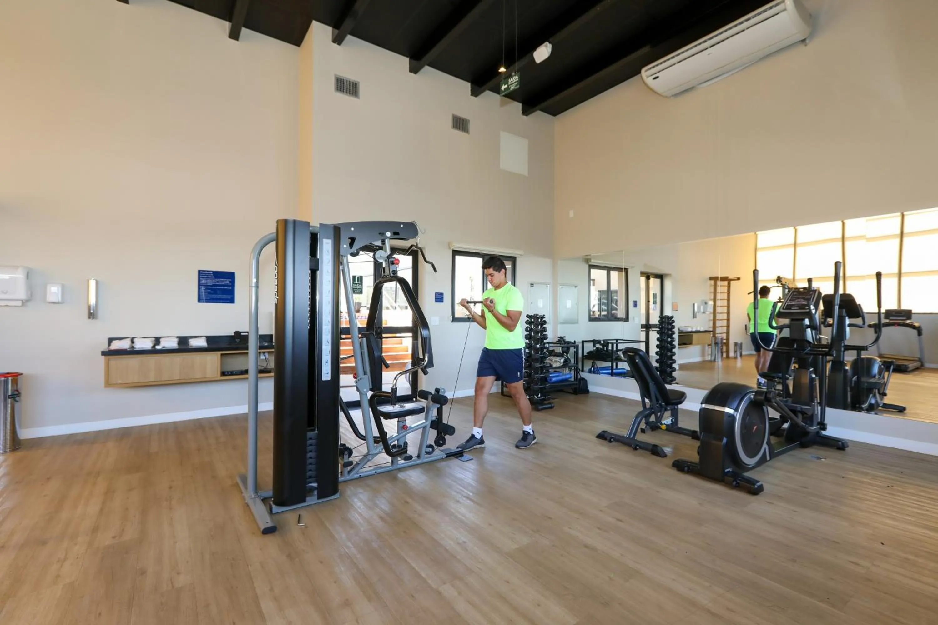 Fitness centre/facilities in Comfort Suites São José do Rio Preto