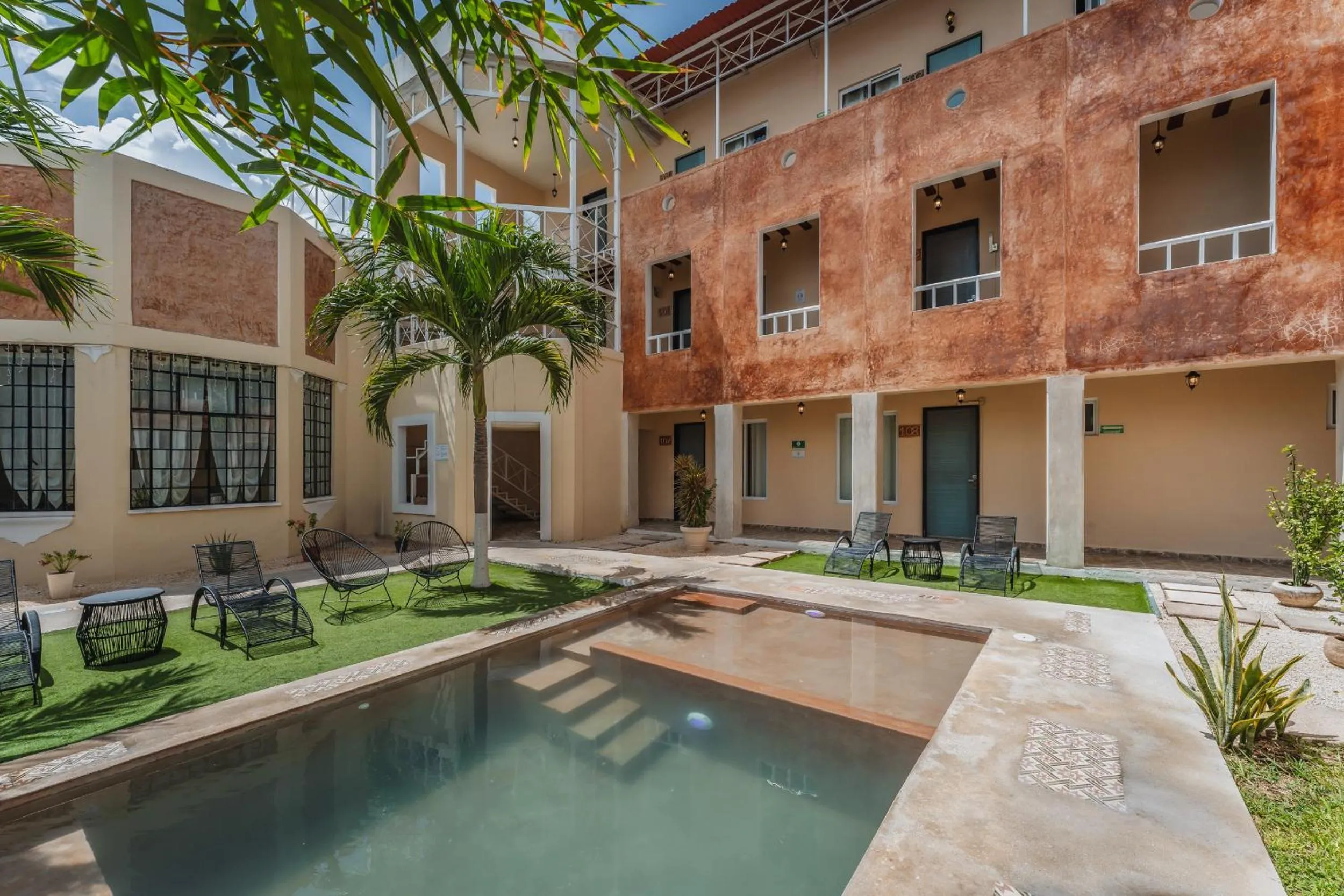 Swimming pool in Hotel Boutique La Casona by Kavia