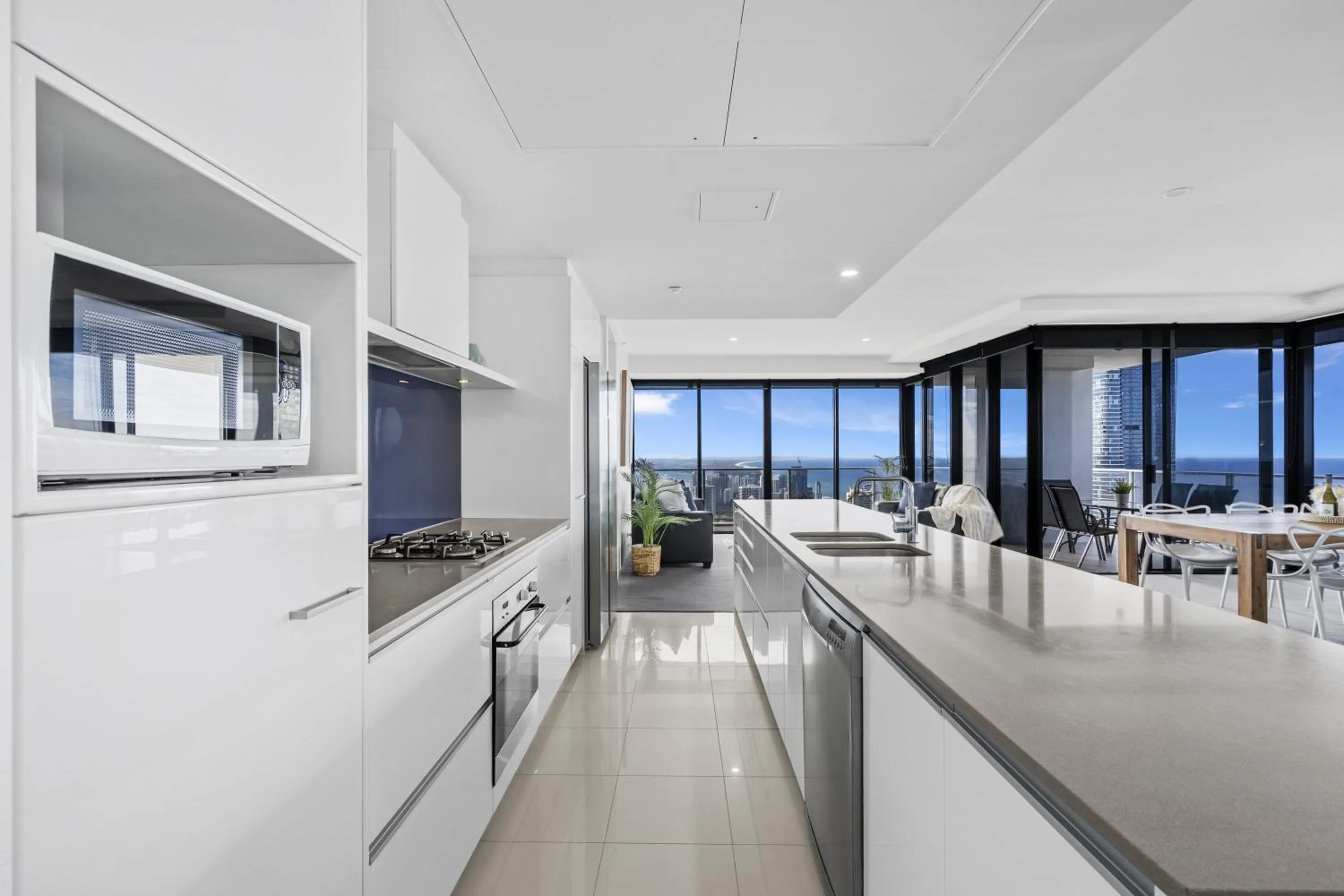 Kitchen or kitchenette in Circle on Cavill - QStay