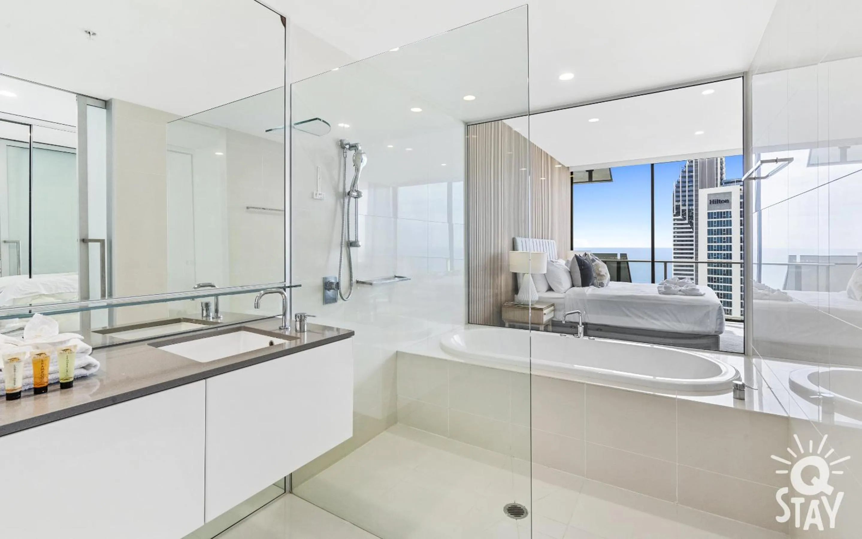 Bathroom in Circle on Cavill - QStay