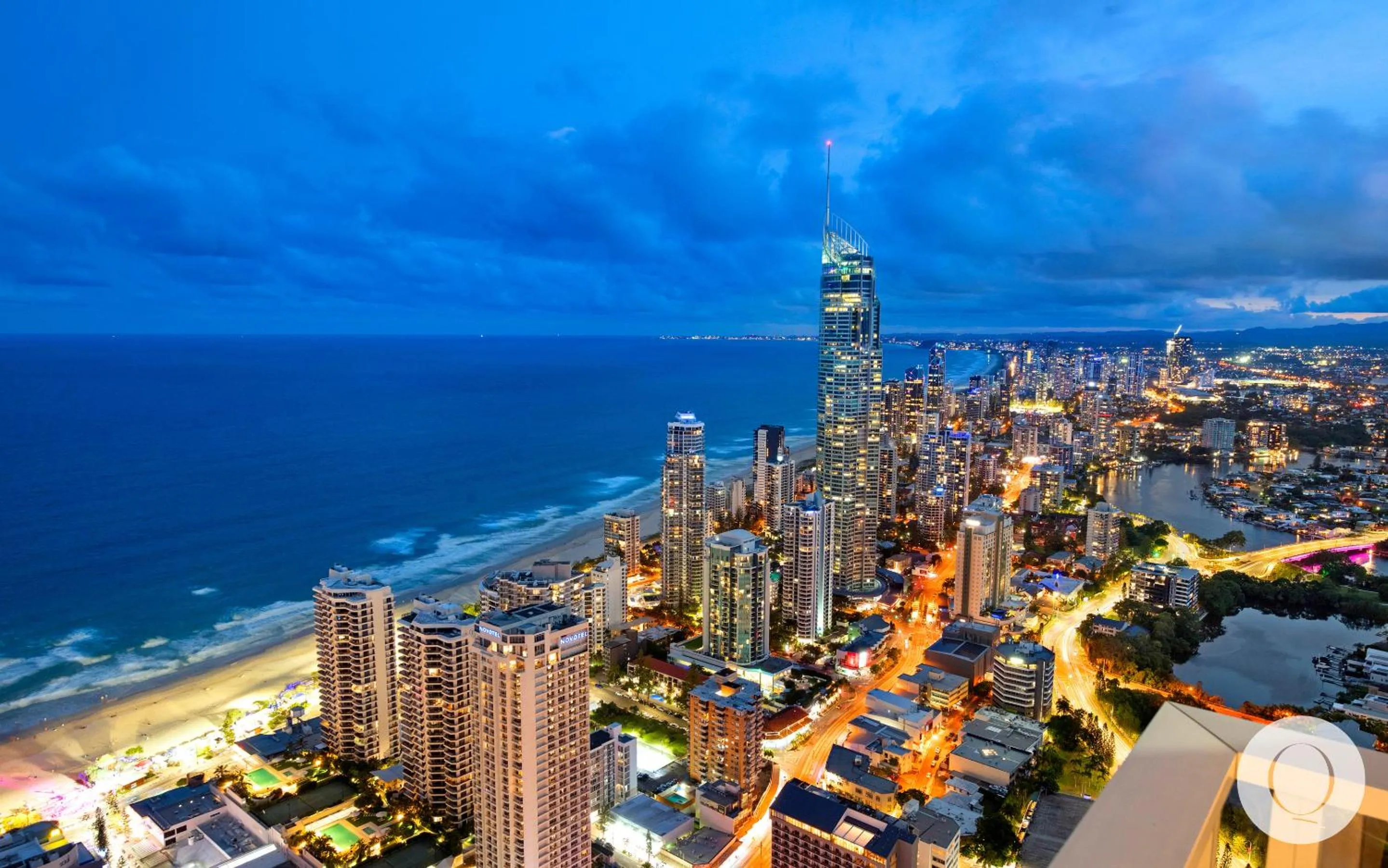 Sea view in Circle on Cavill - QStay