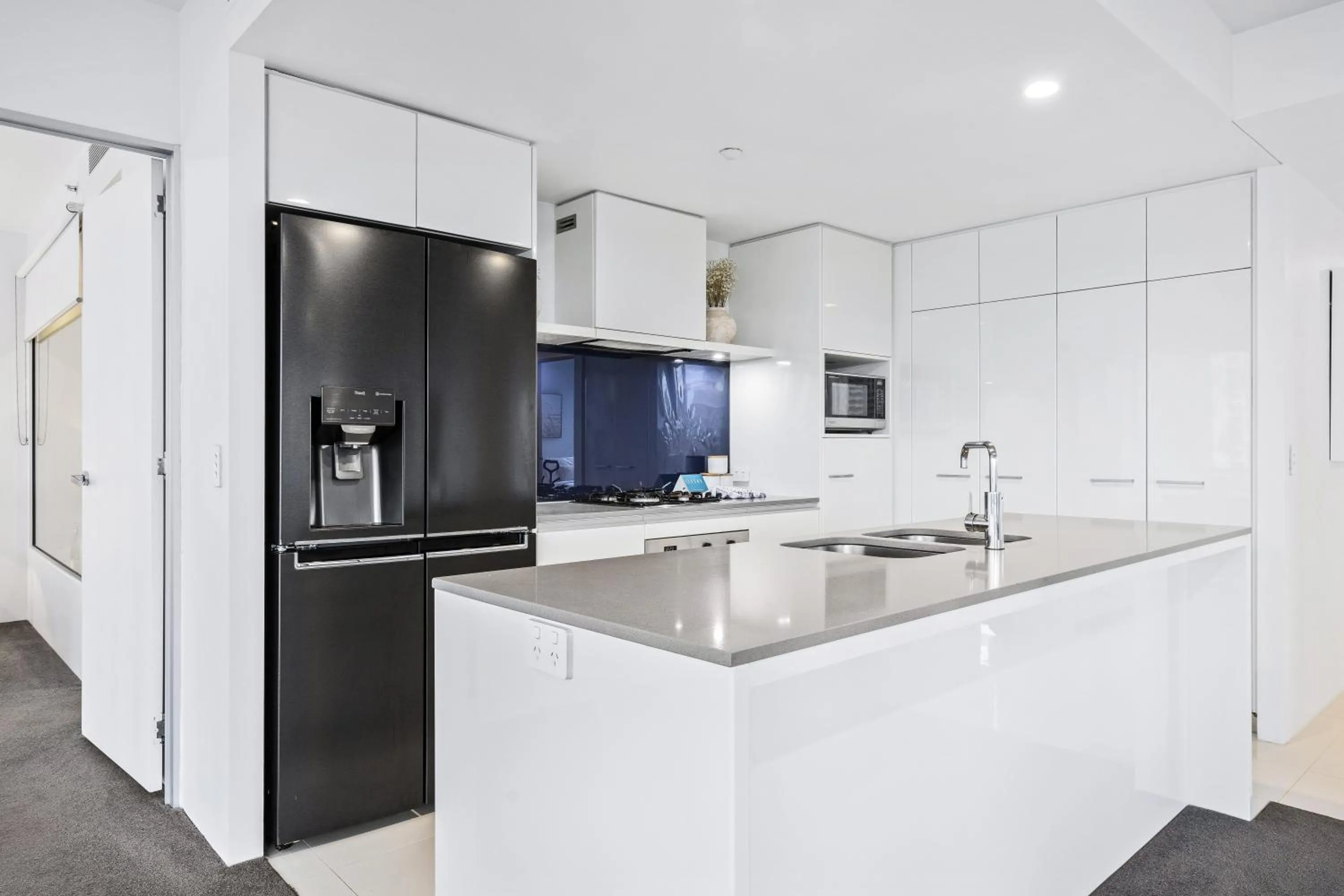 Kitchen or kitchenette in Circle on Cavill - QStay