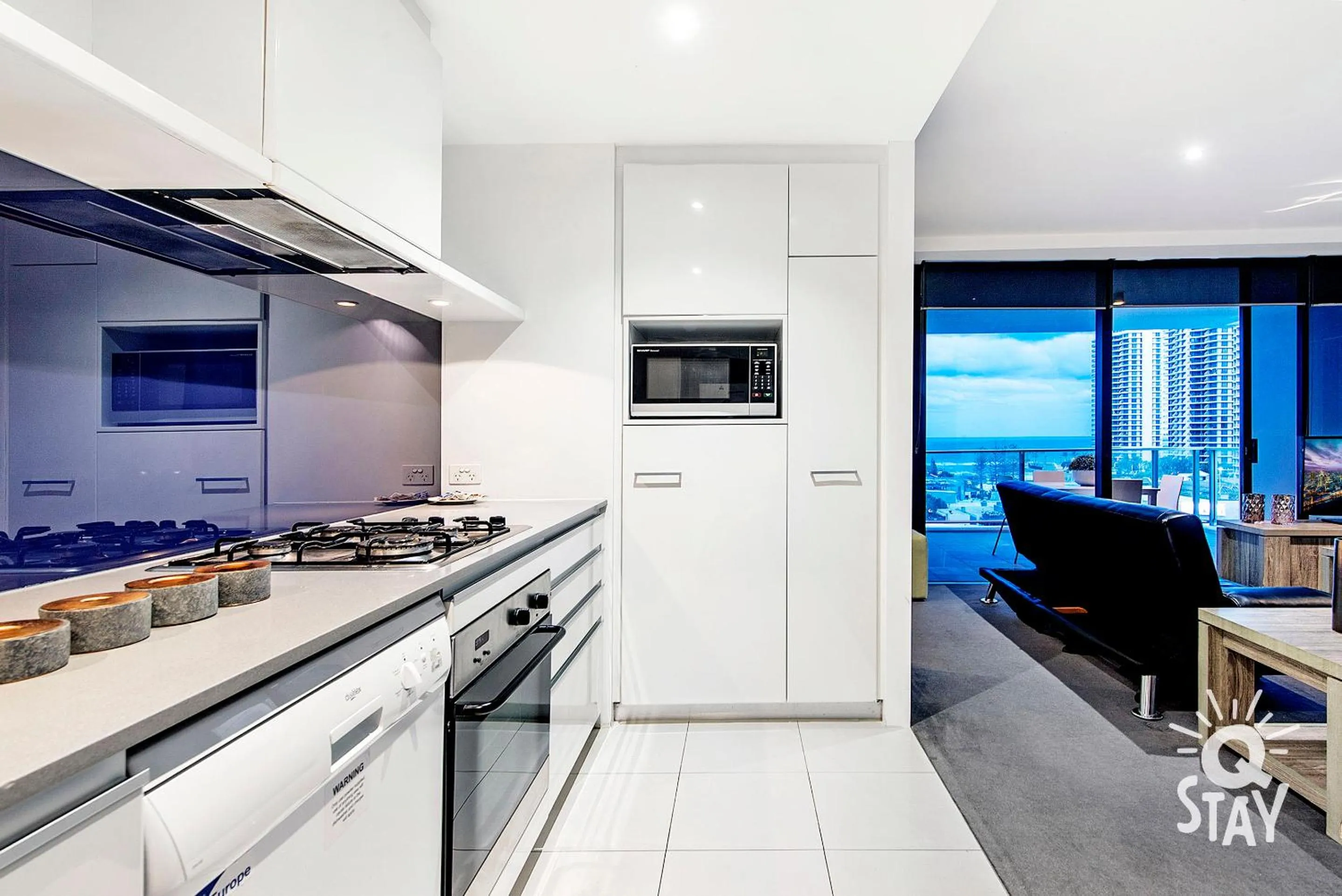 Kitchen or kitchenette in Circle on Cavill - QStay