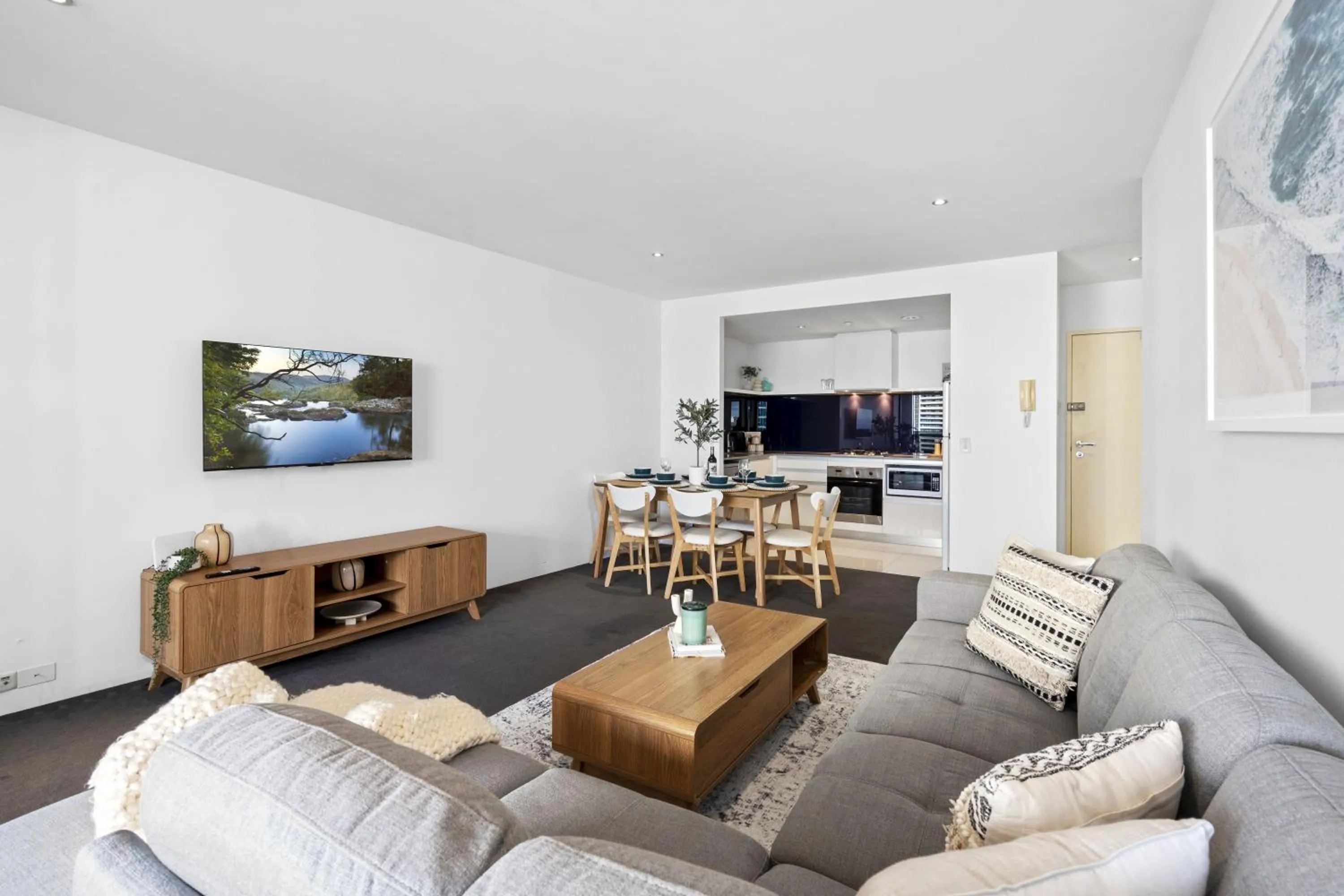 Living room in Circle on Cavill - QStay