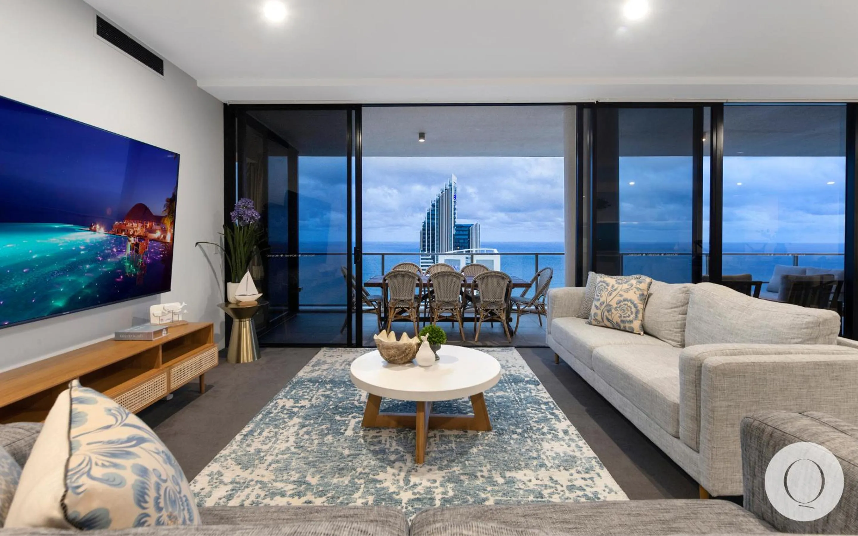 Living room in Circle on Cavill - QStay