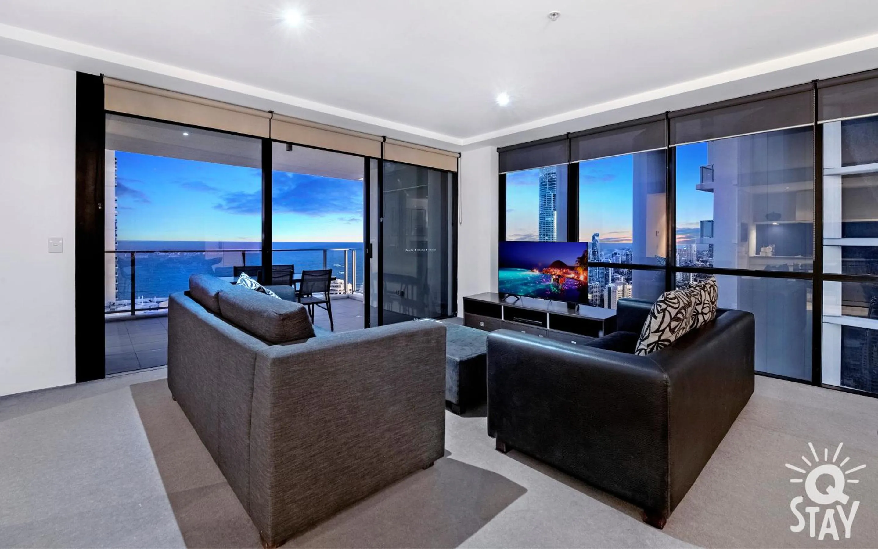 Living room in Circle on Cavill - QStay