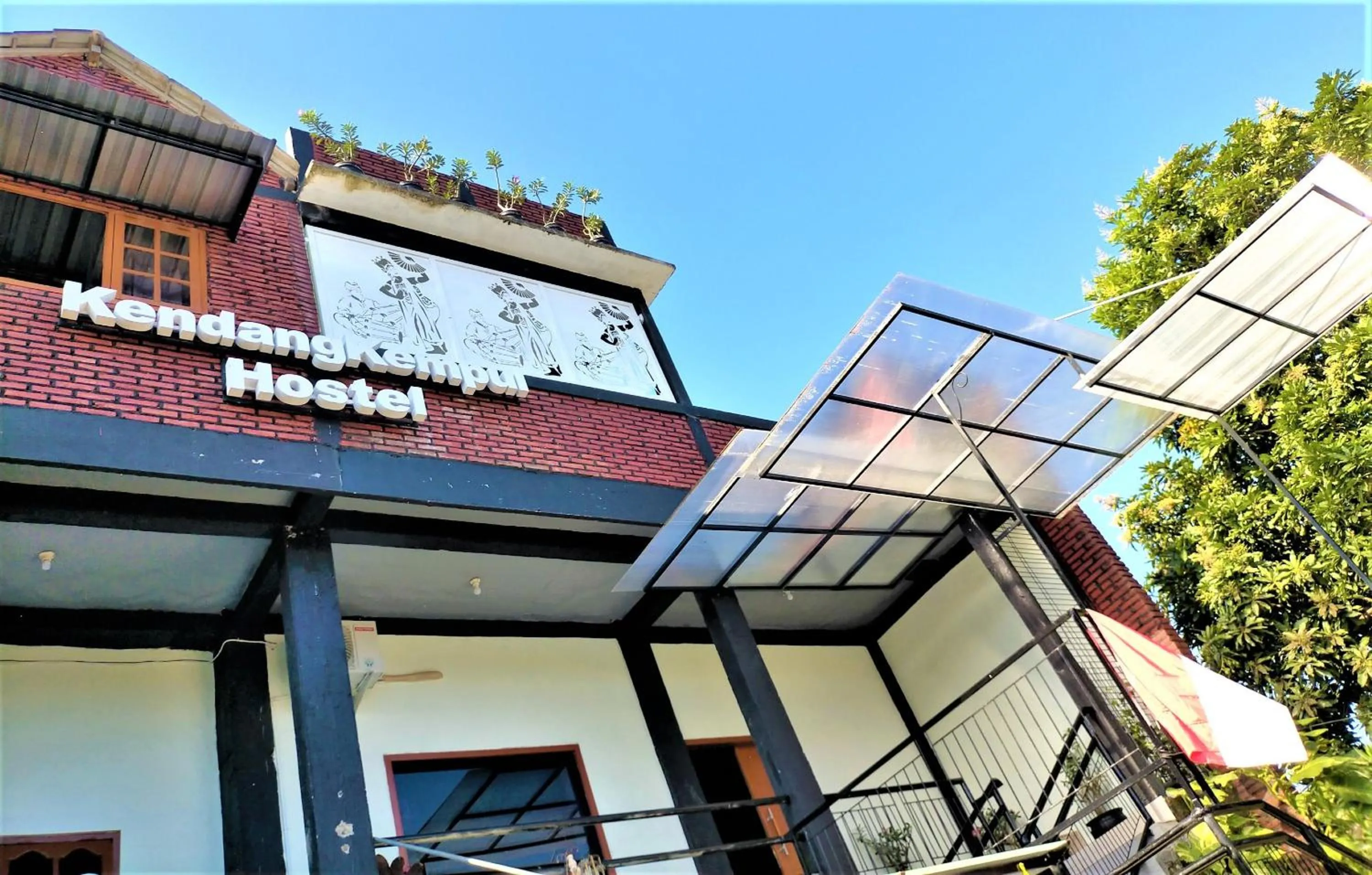 Property building in Kendang Kempul Hostel