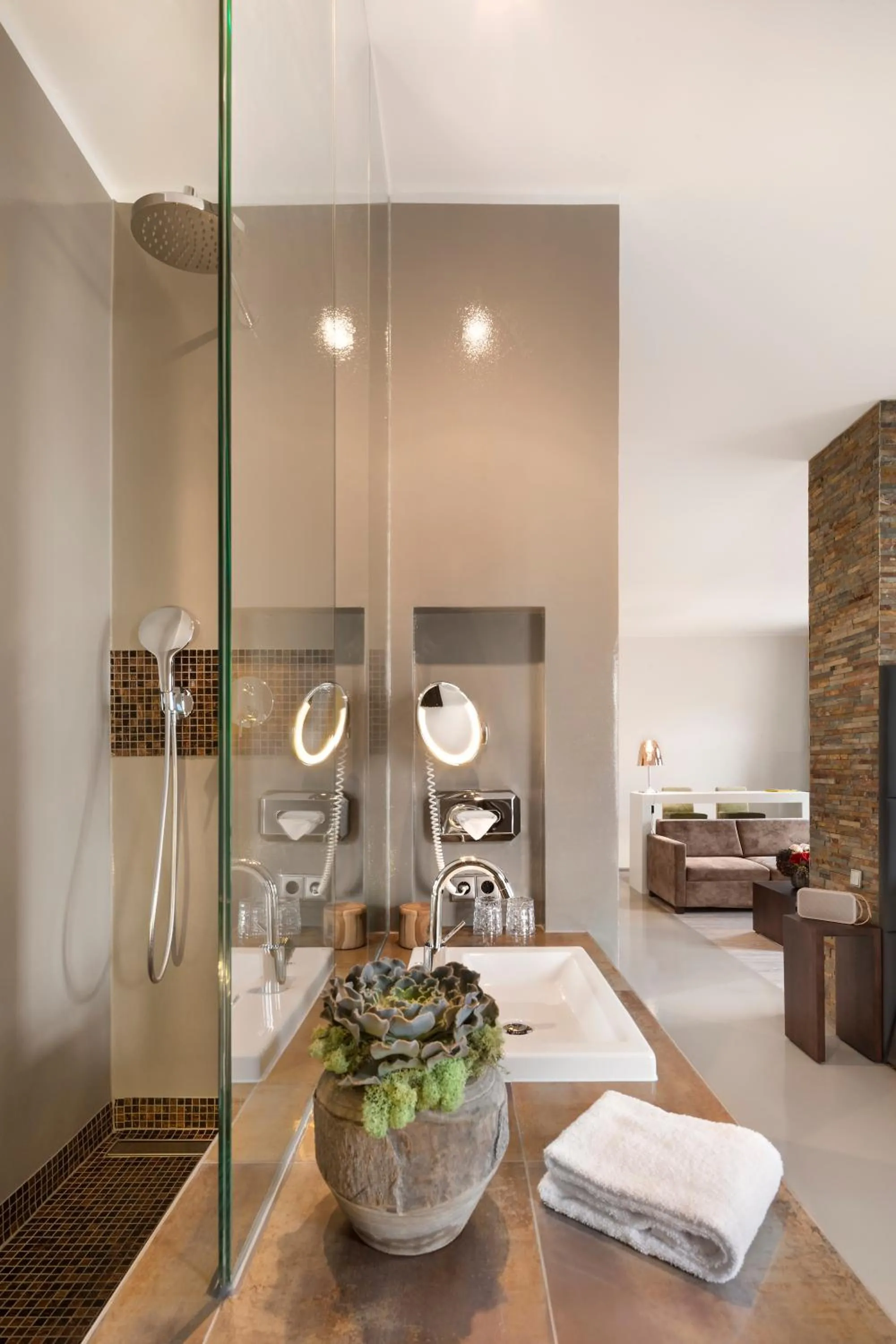 Photo of the whole room in Lux 11 Berlin-Mitte