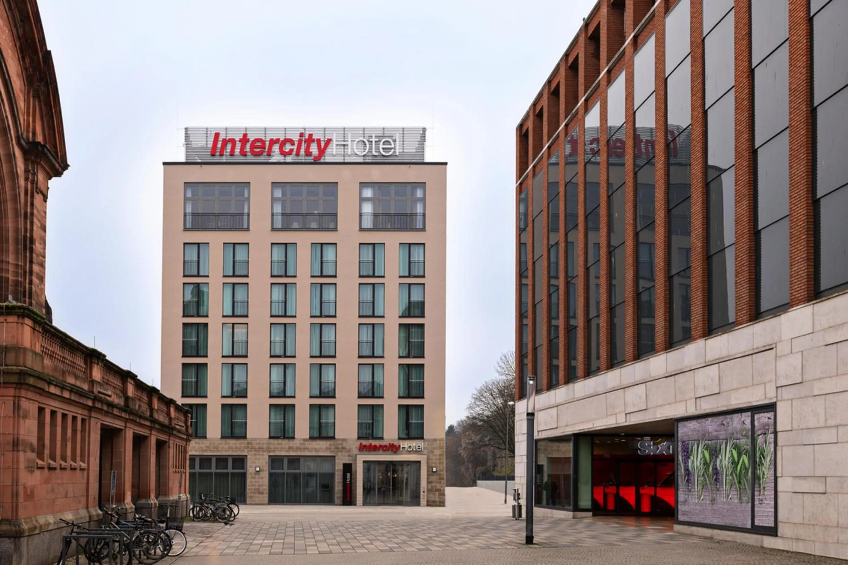 Property building in IntercityHotel Wiesbaden