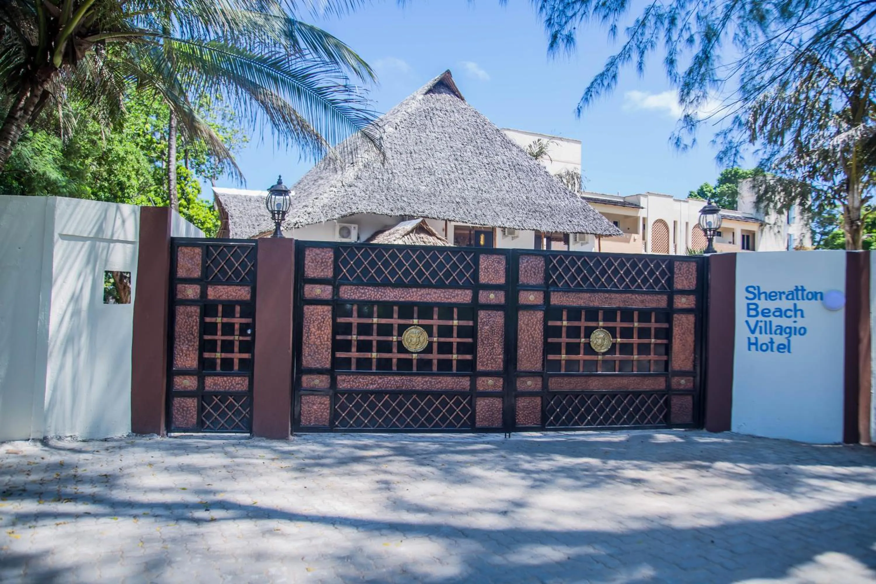 Facade/entrance in Sheratton Beach Villagio