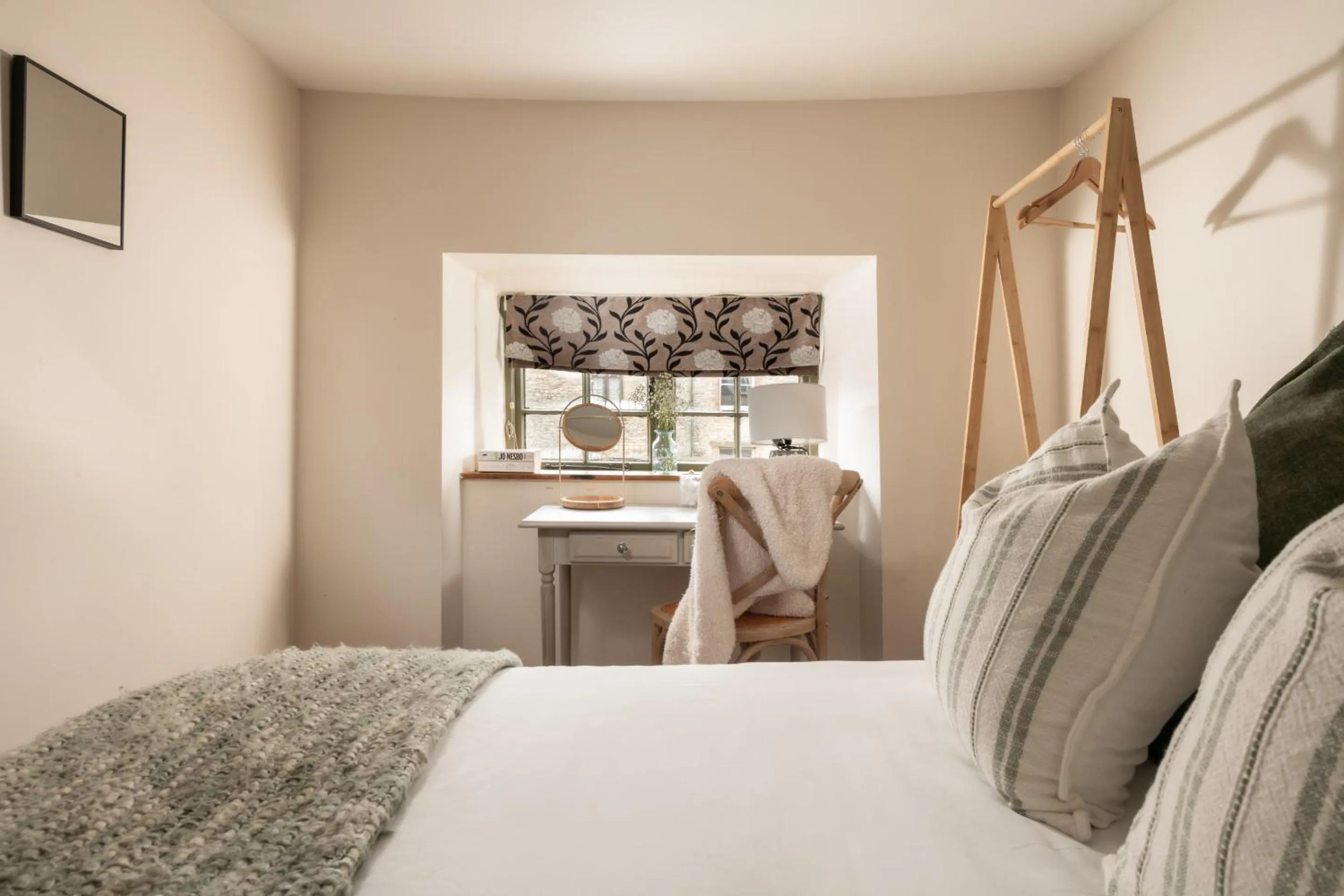 Bedroom, Bed in Coniston House - Eco Hot Tub
