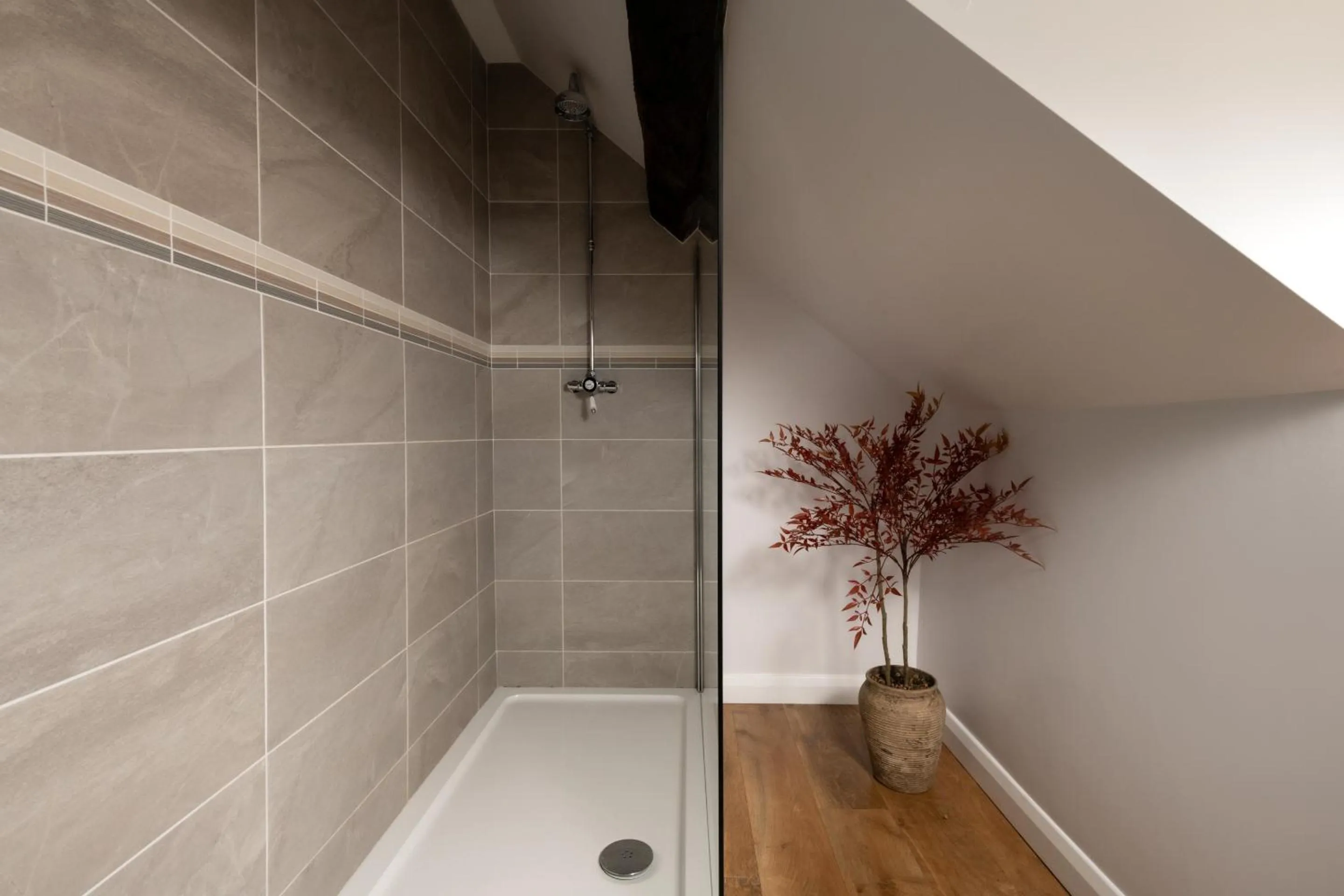 Bathroom in Coniston House - Eco Hot Tub