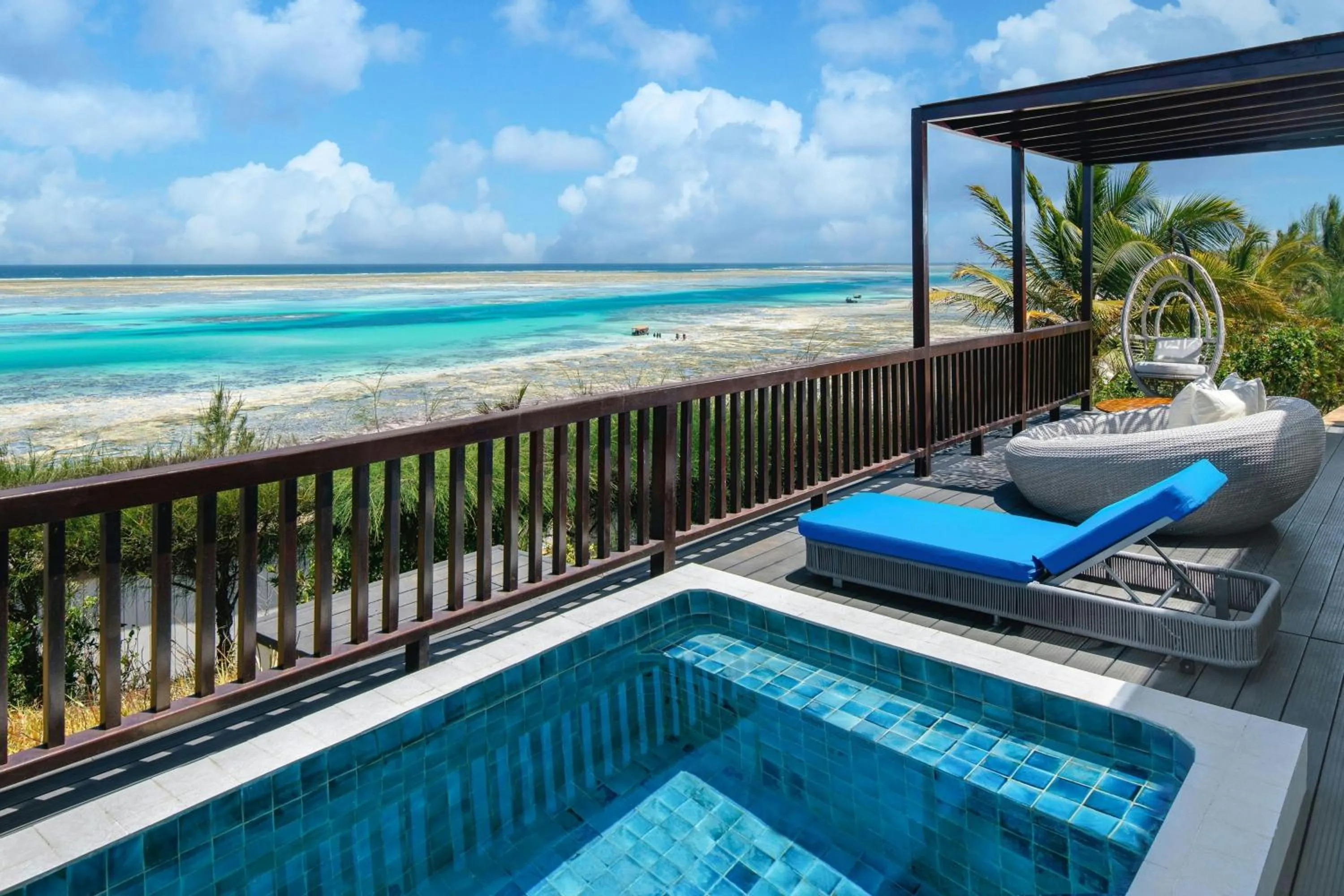Swimming pool in Le Mersenne Zanzibar, Autograph Collection