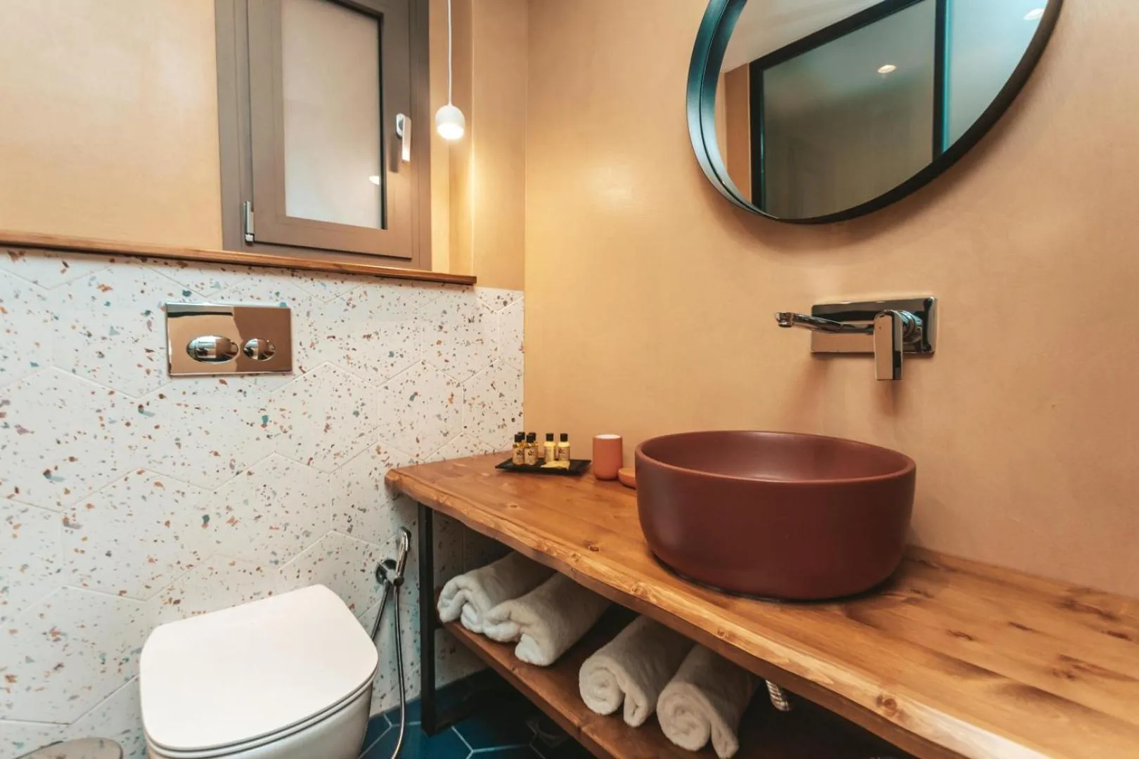 Toilet in Amoessa Boutique - Adults Only