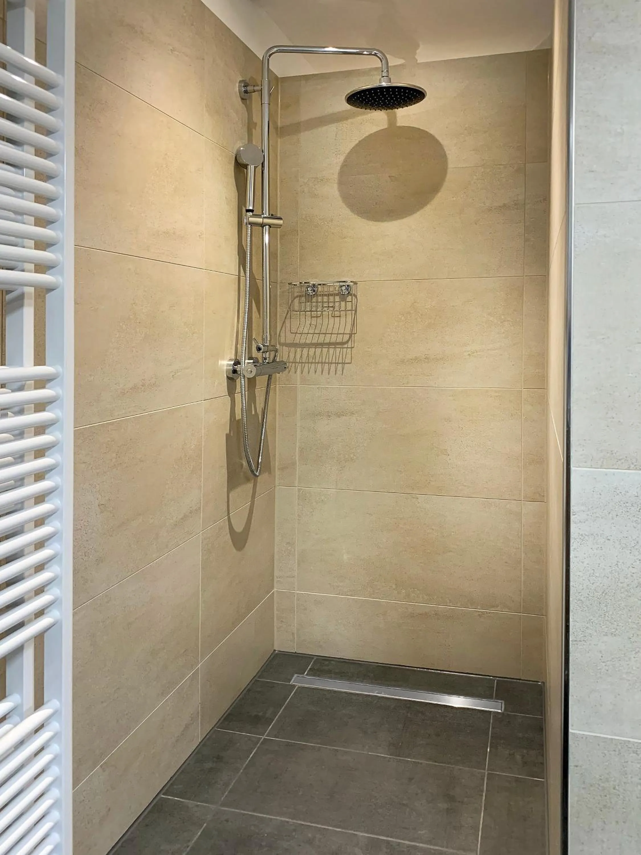 BELLEVUE-Boardinghouse