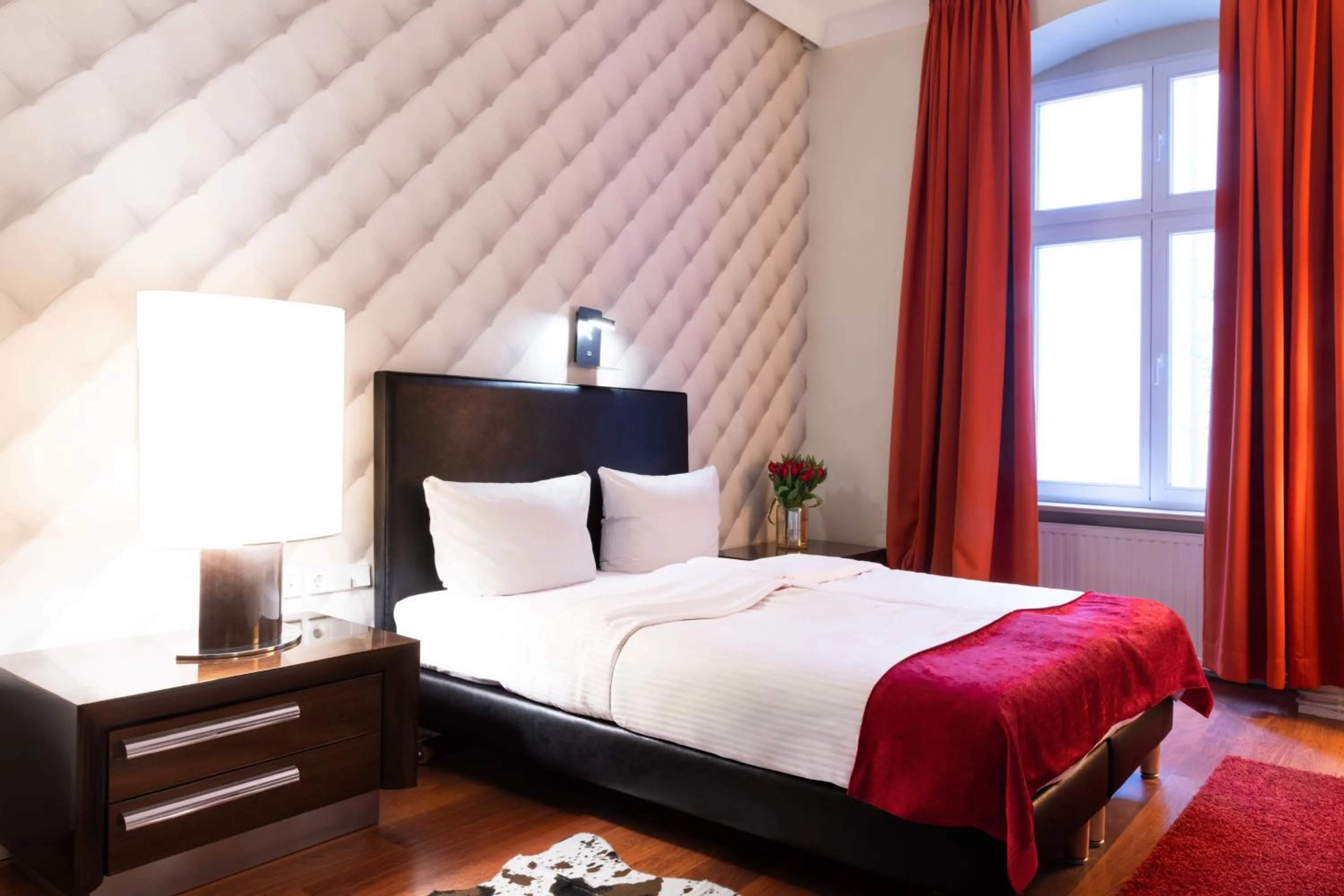 Bed in Hotel Adele am Alex