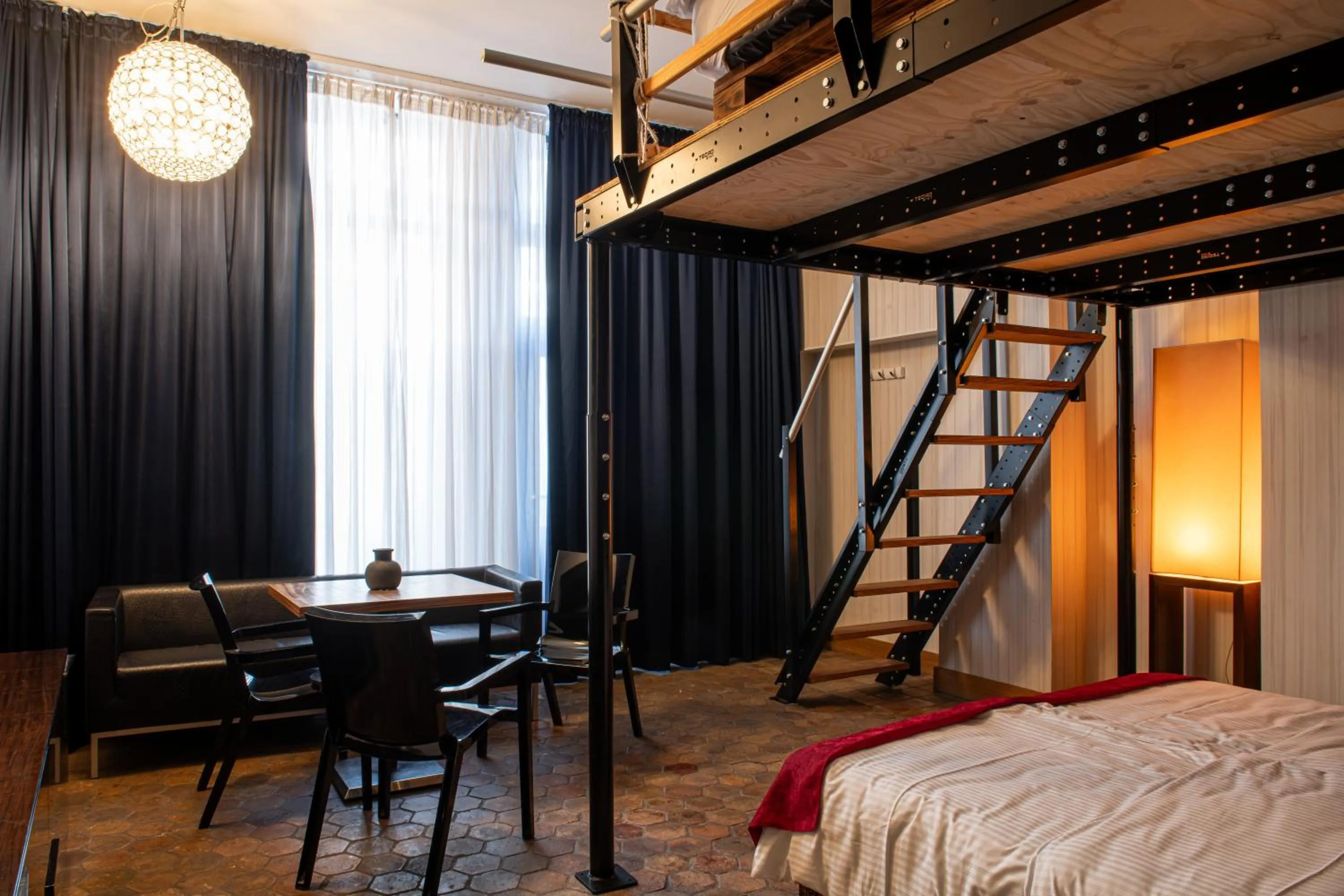 Bed in Hotel Adele am Alex