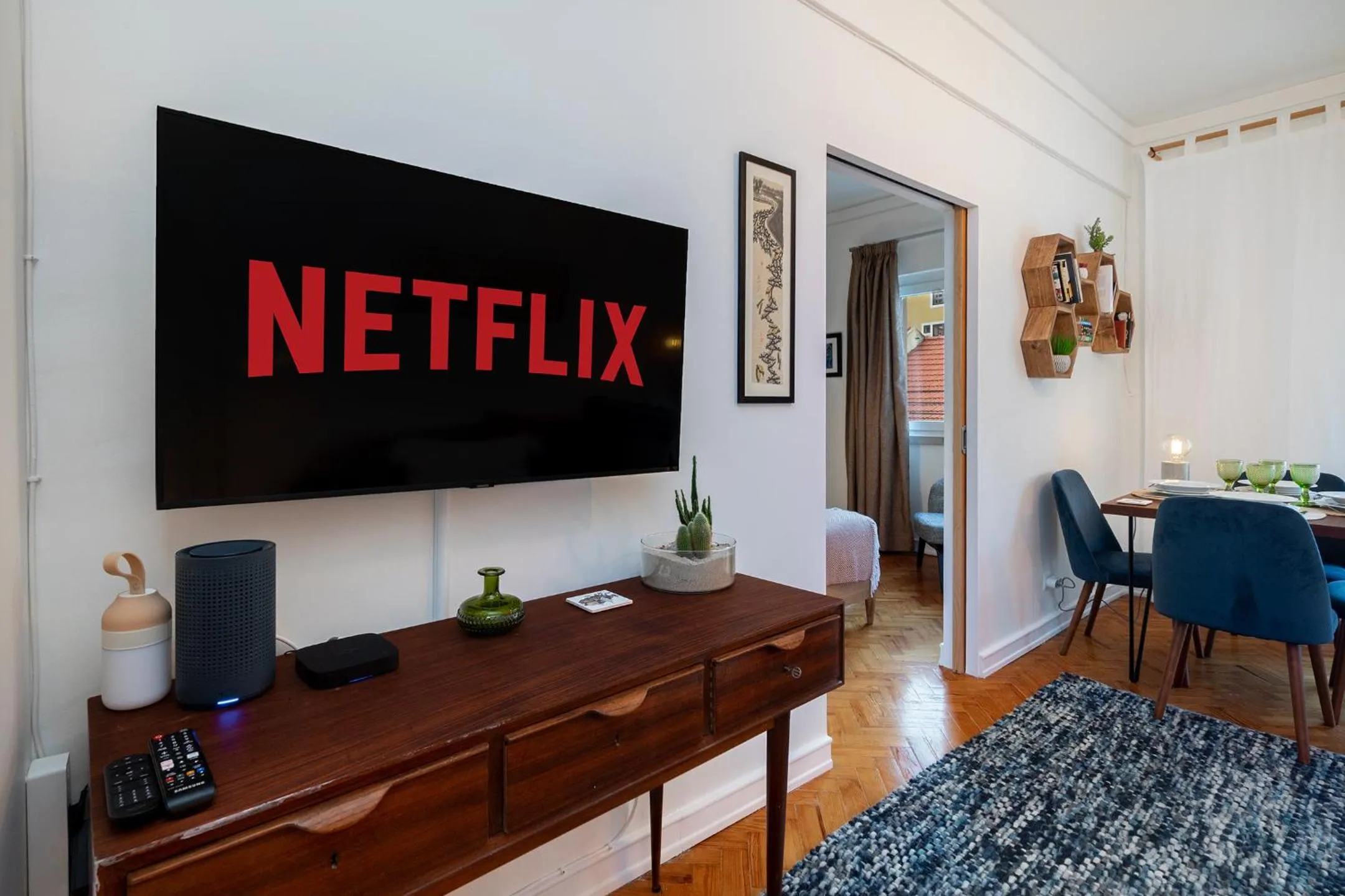 TV and multimedia in WHome | Estrela Family Apartment perfect for Families & Friends