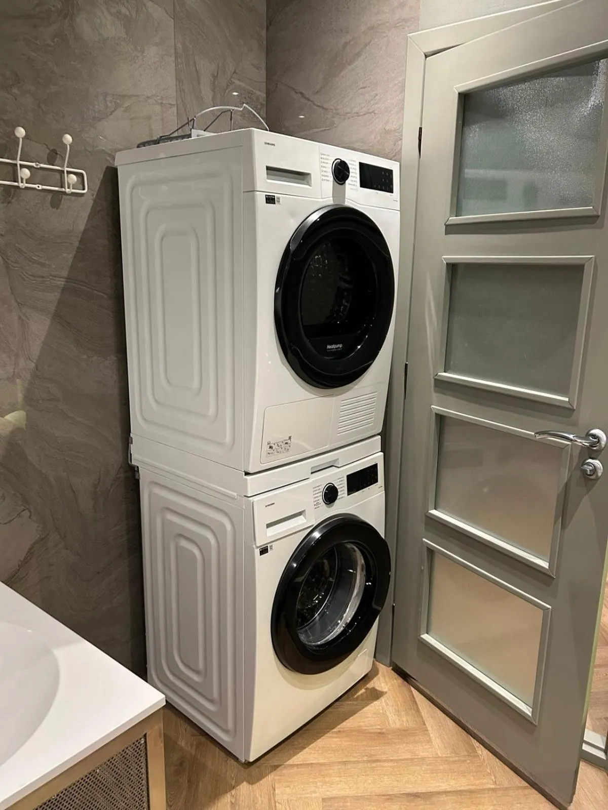 washing machine in Aparthotel