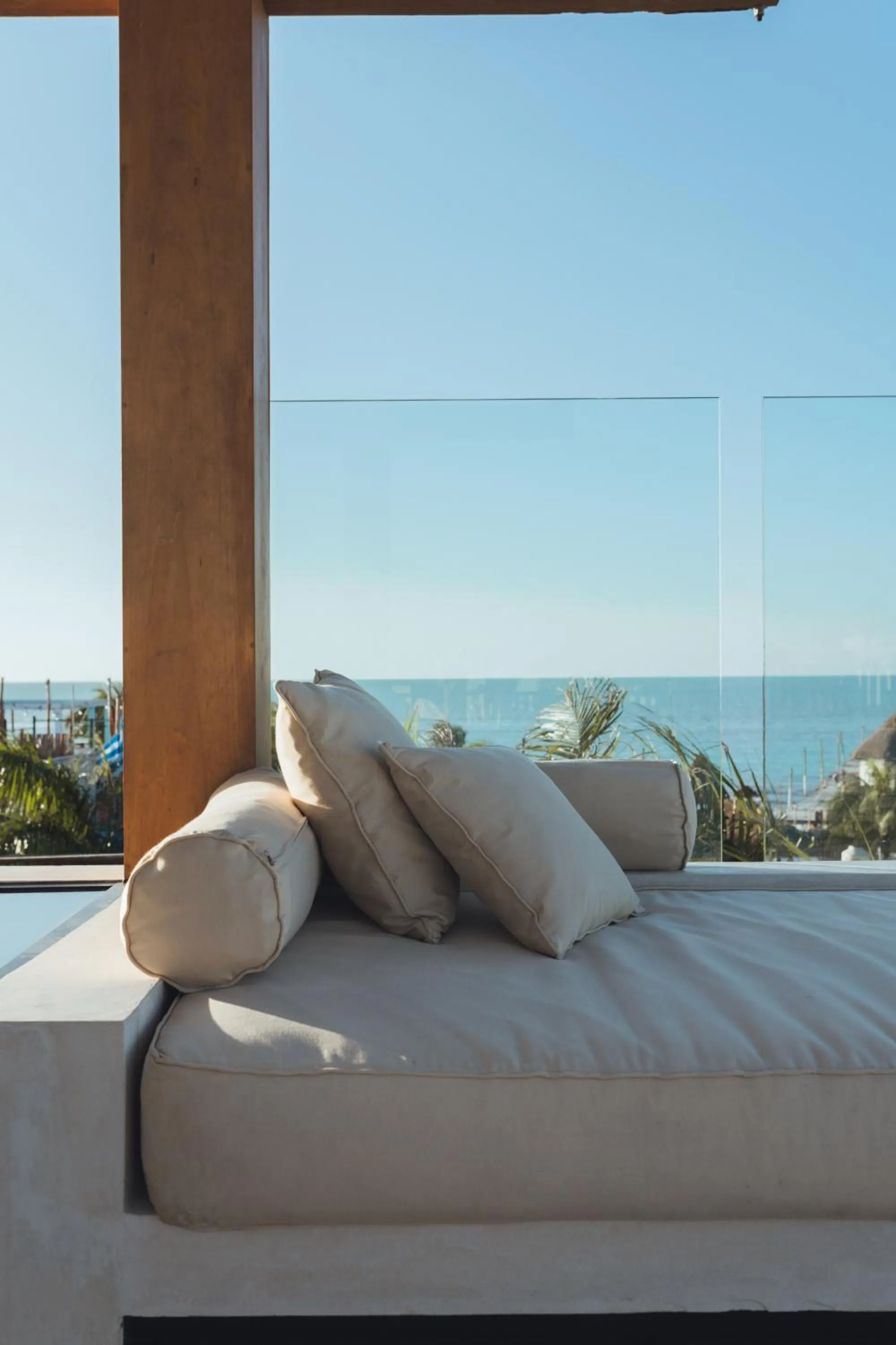 Seating area, Bed in Casa Peregrino Holbox