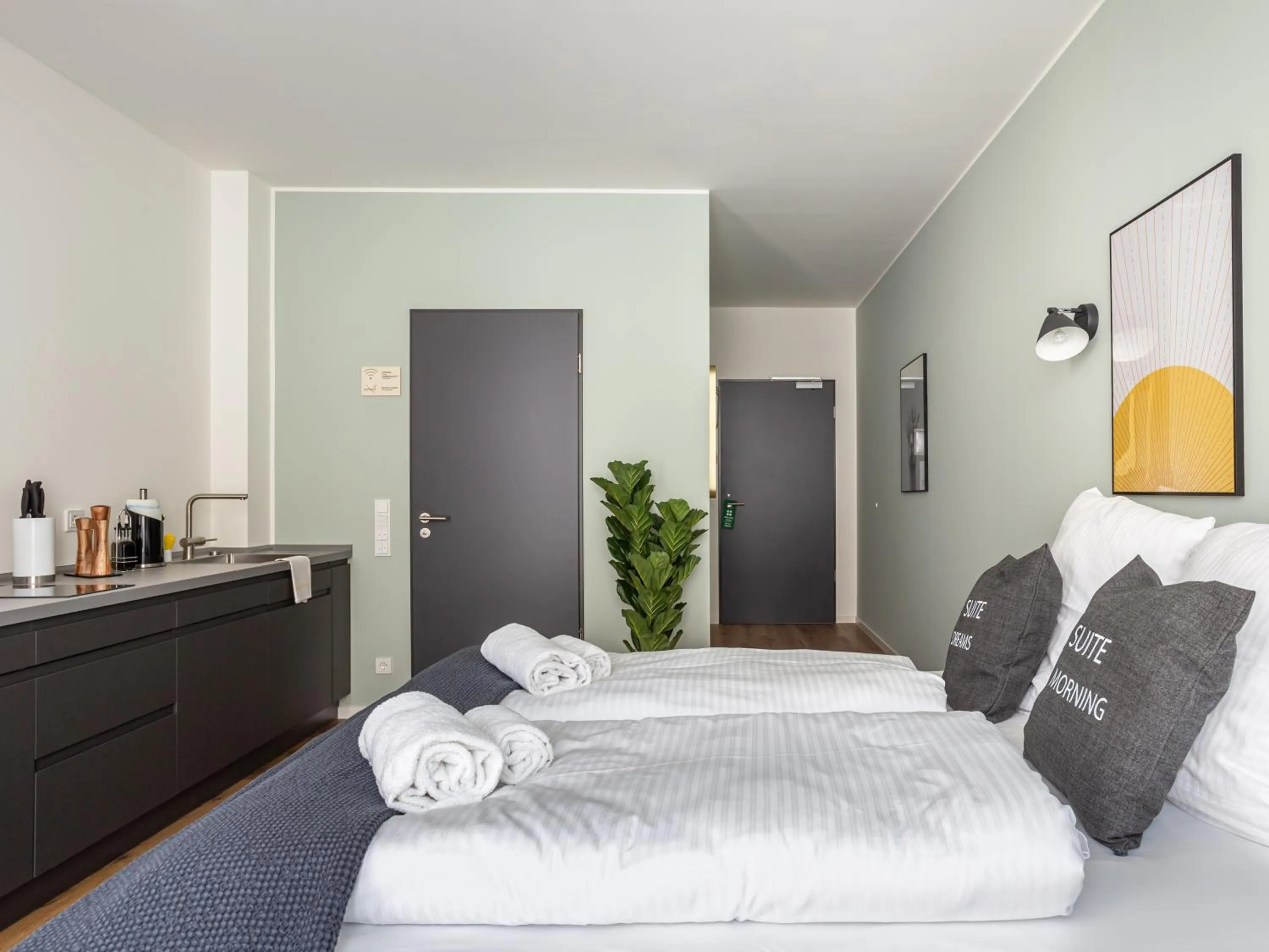 Bed in Limehome Mönchengladbach Fliethstraße