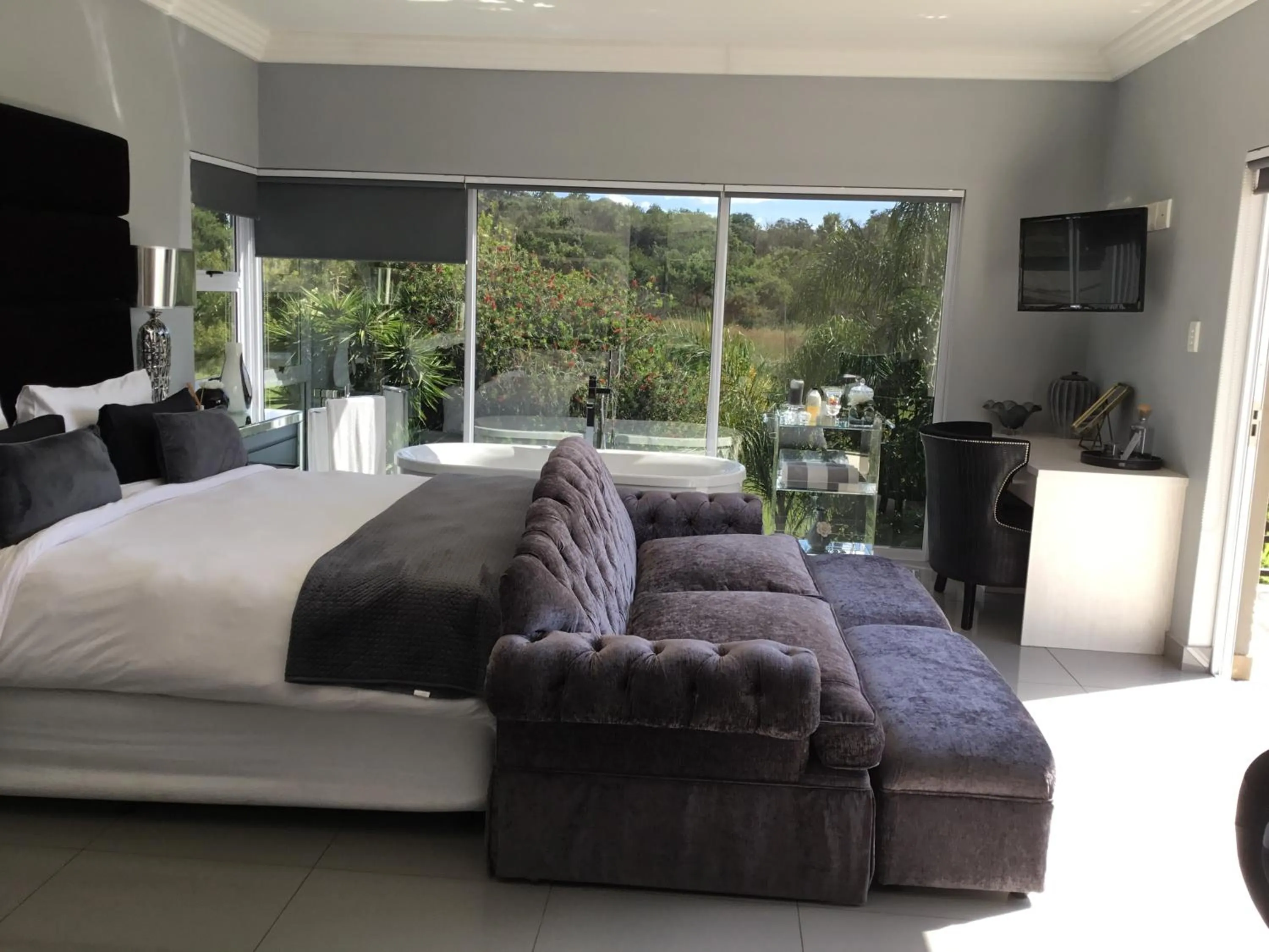 Bed in North Haven Country Estate