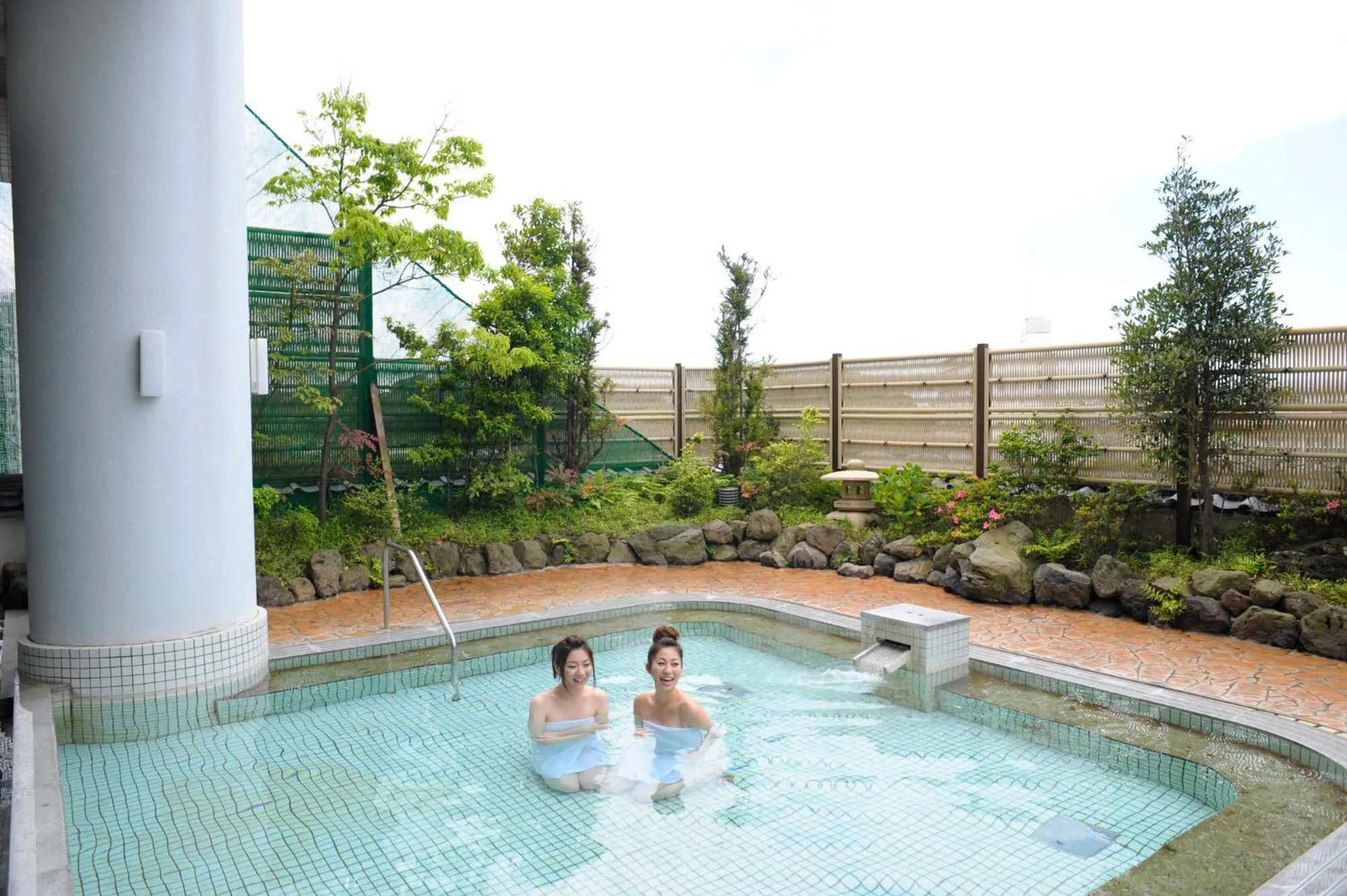 Hot Spring Bath in Maholova Minds Miura