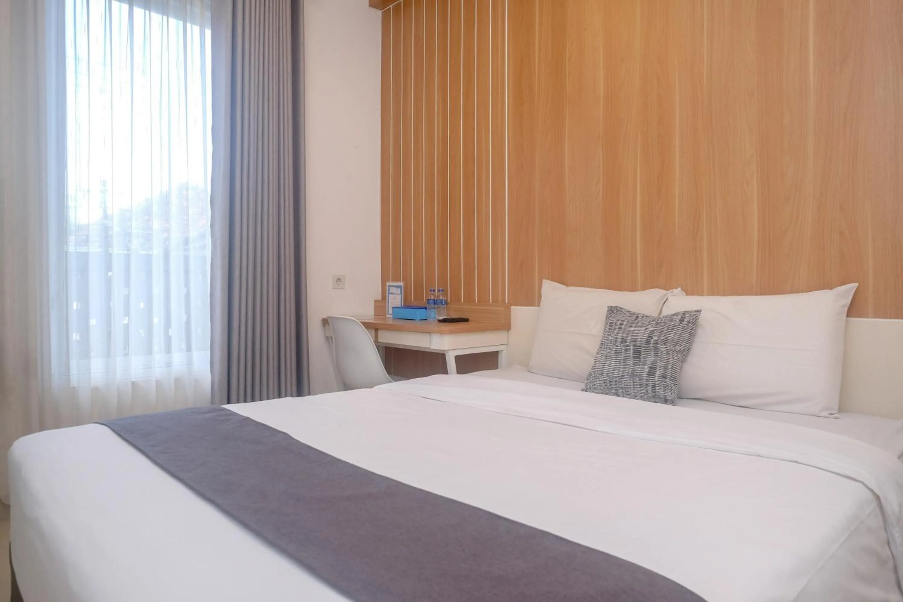 Bedroom, Bed in Ngampilan Residence Yogyakarta Mitra RedDoorz