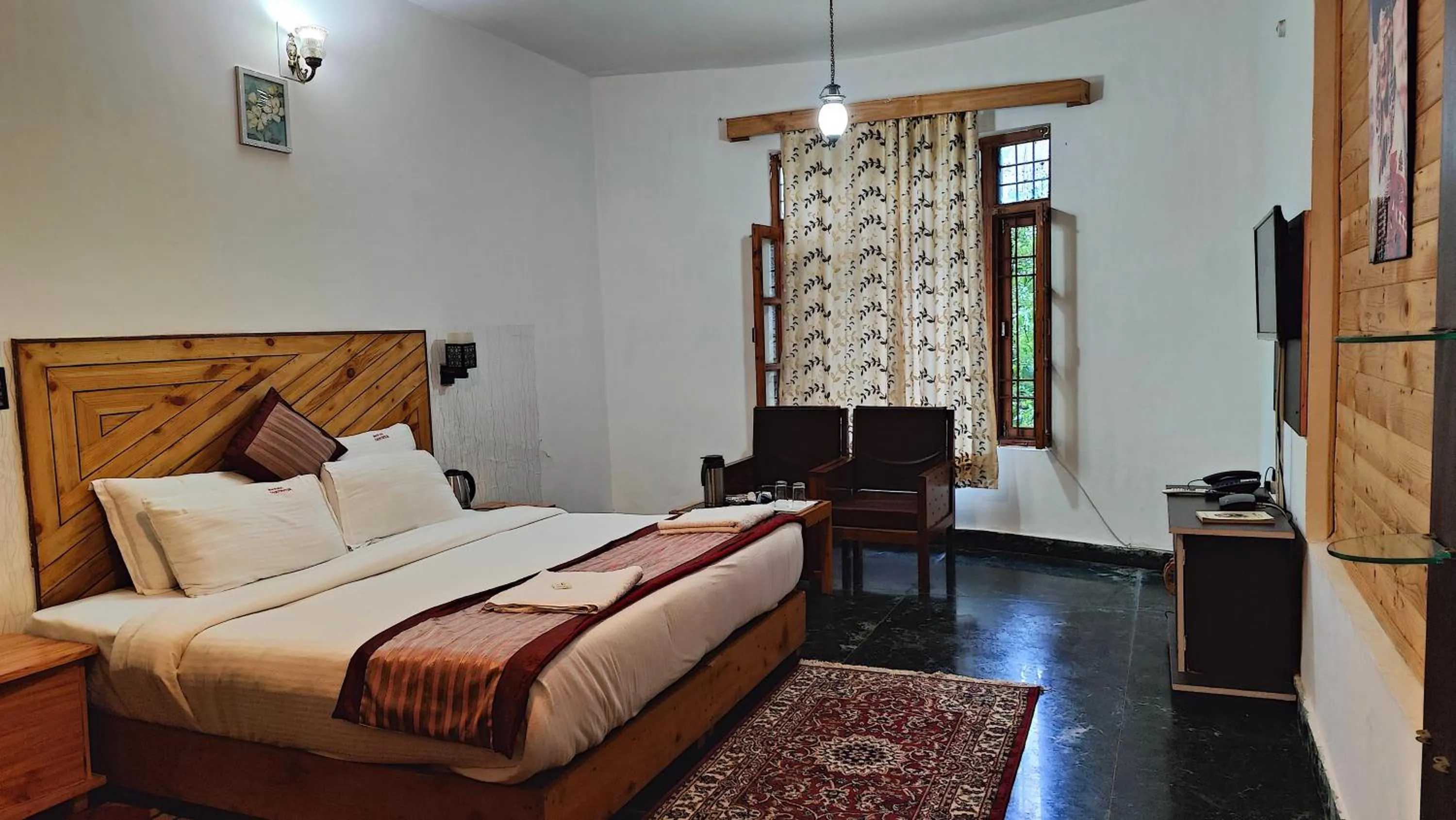 Bedroom, Bed in Countryside Himalayan Resort