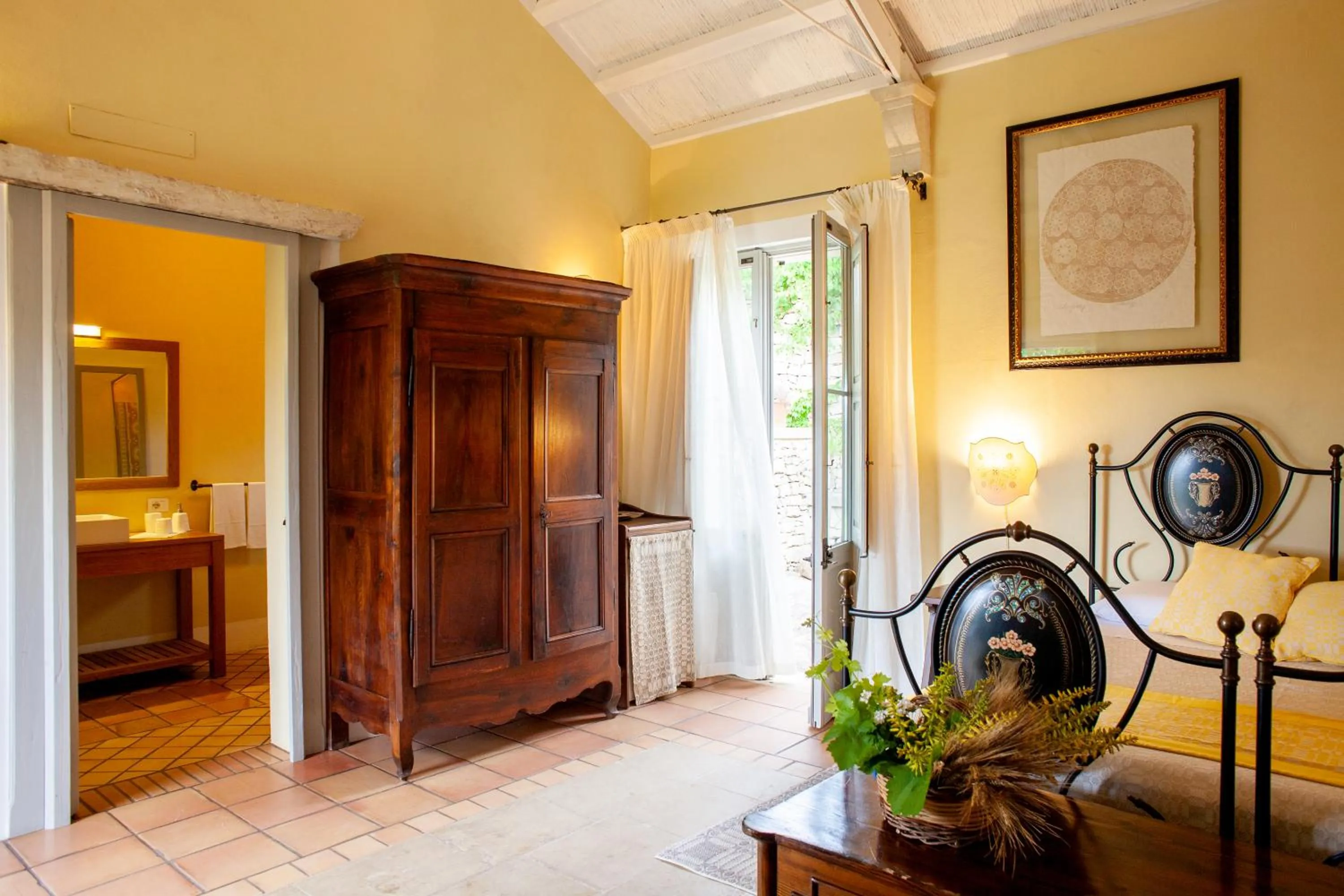 Photo of the whole room in Naturalis Bio Resort